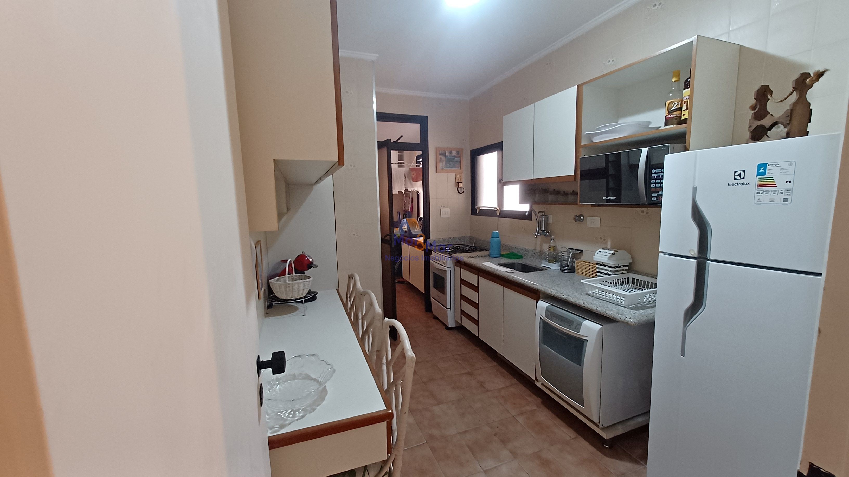 Apartamento na Praia da Enseada, Guarujá - SP