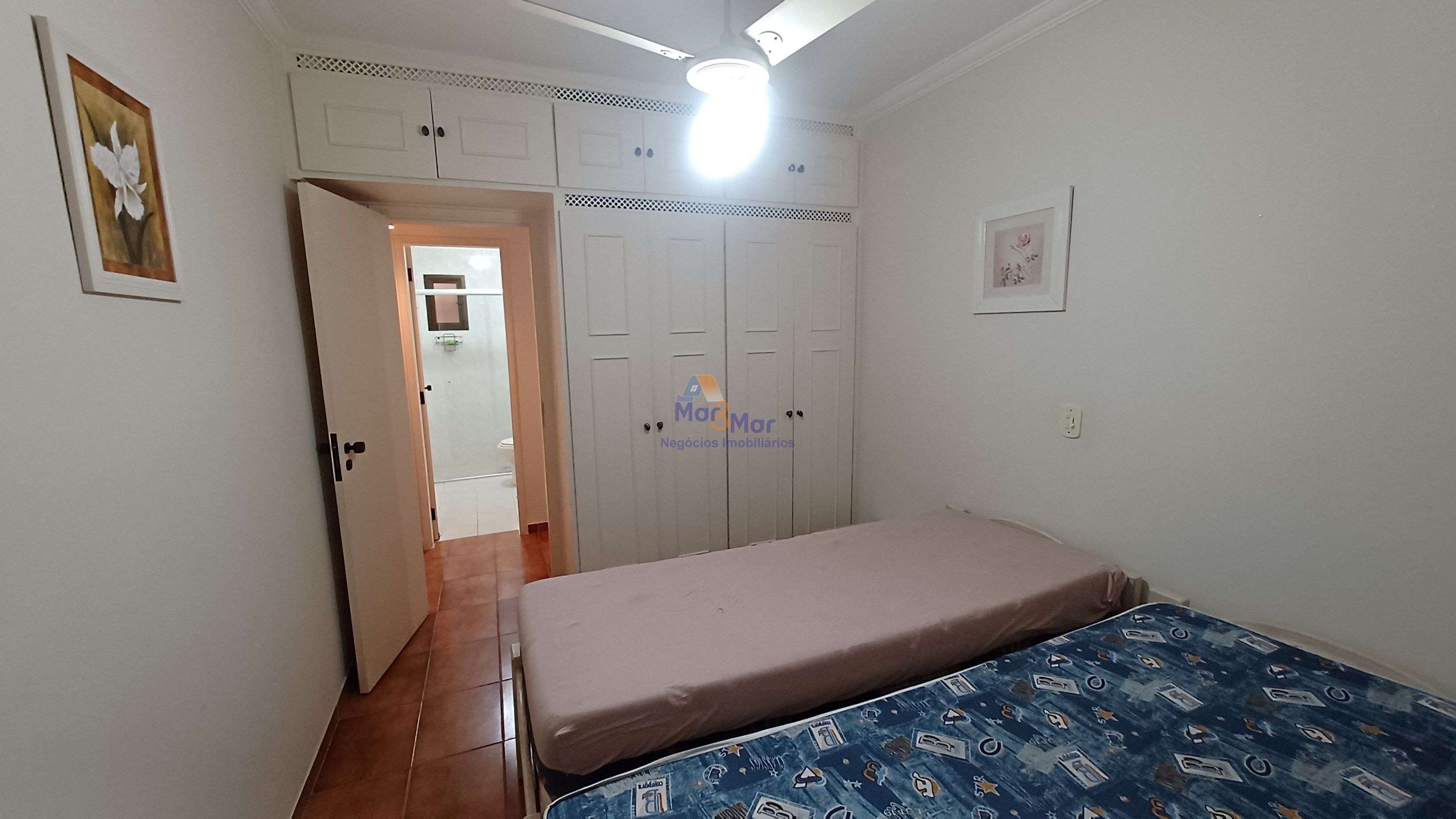 Apartamento na Praia da Enseada, Guarujá - SP