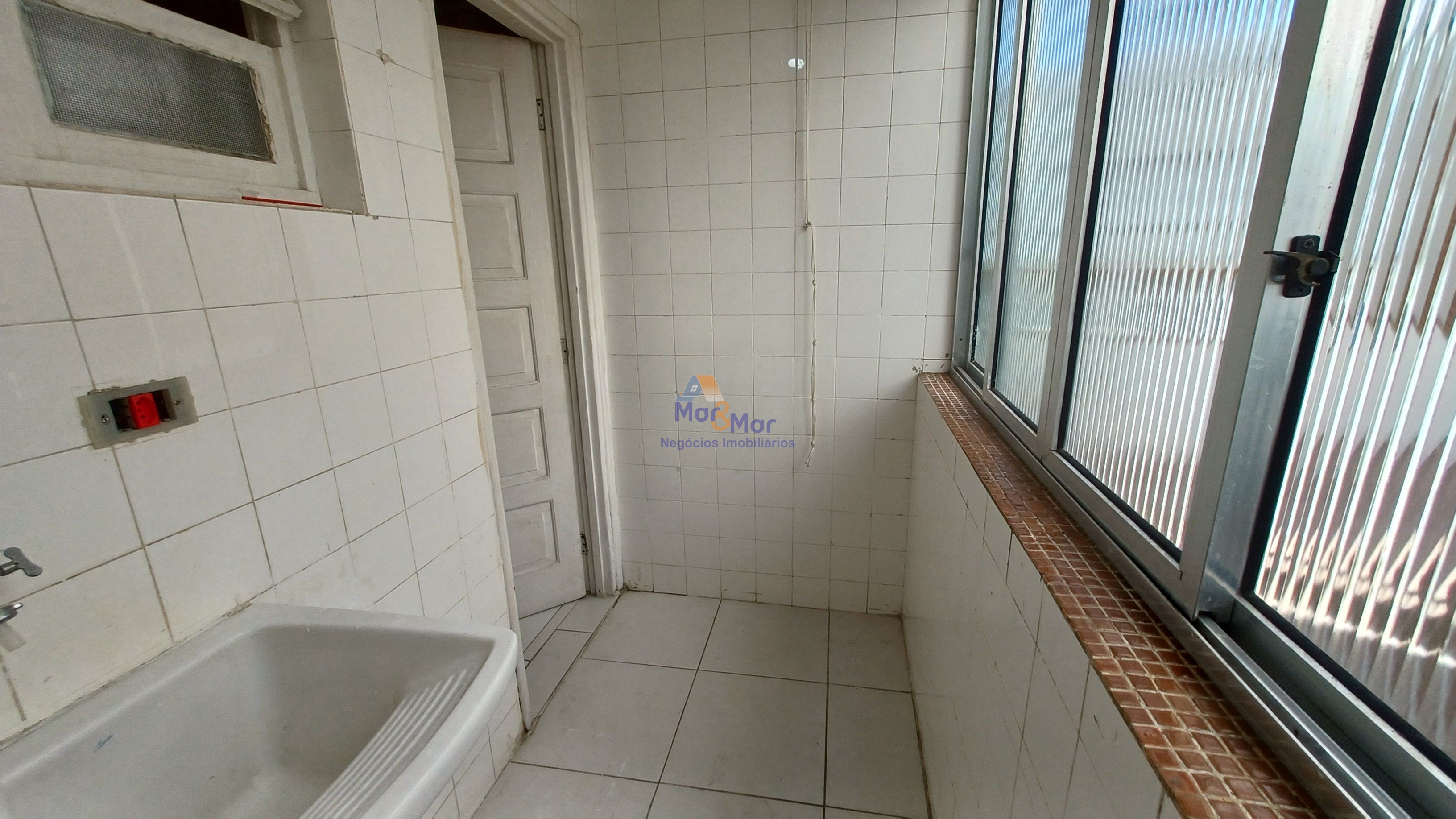 Apartamento na Praia da Enseada, Guarujá - SP