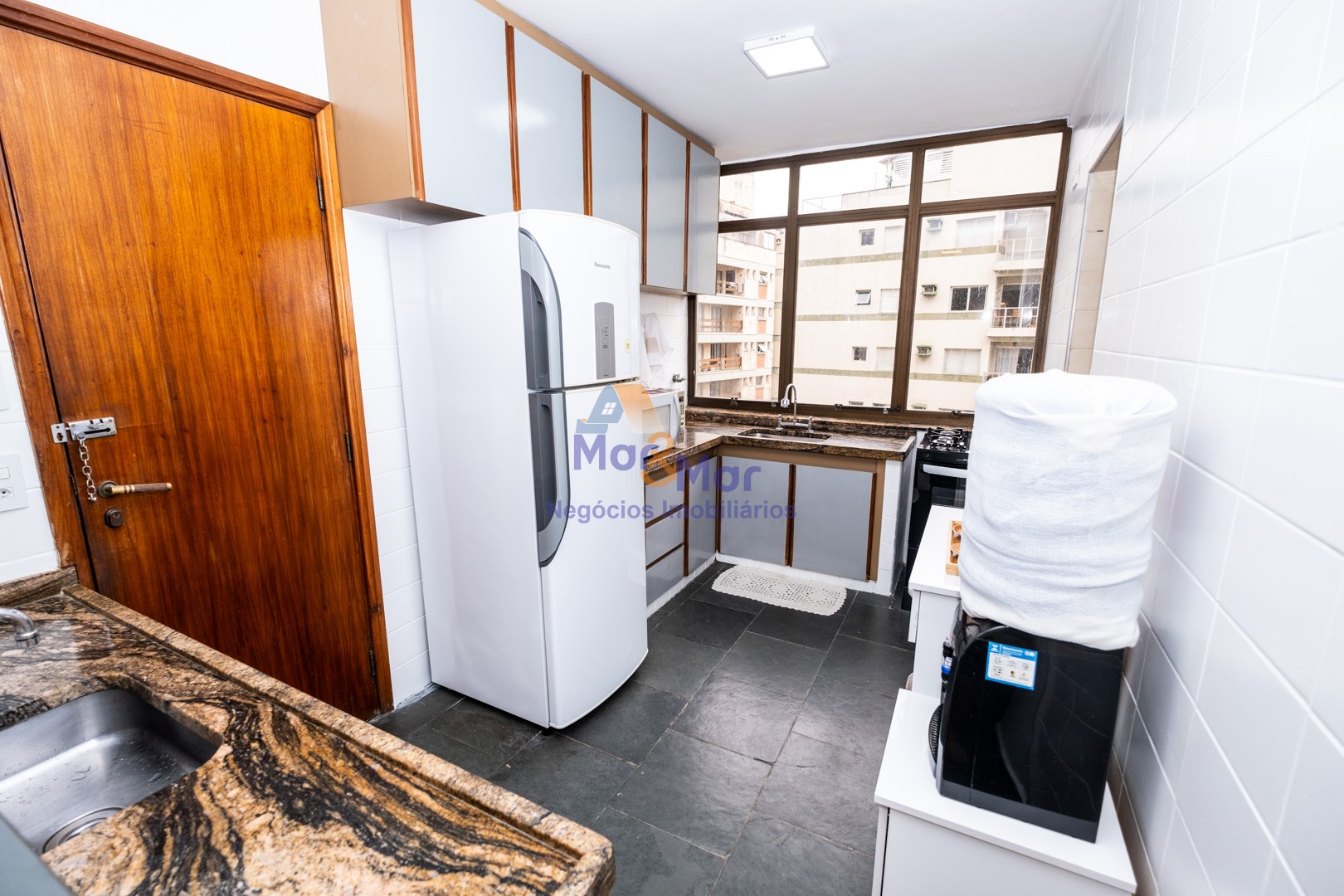 Apartamento na Praia da Enseada, Guarujá - SP