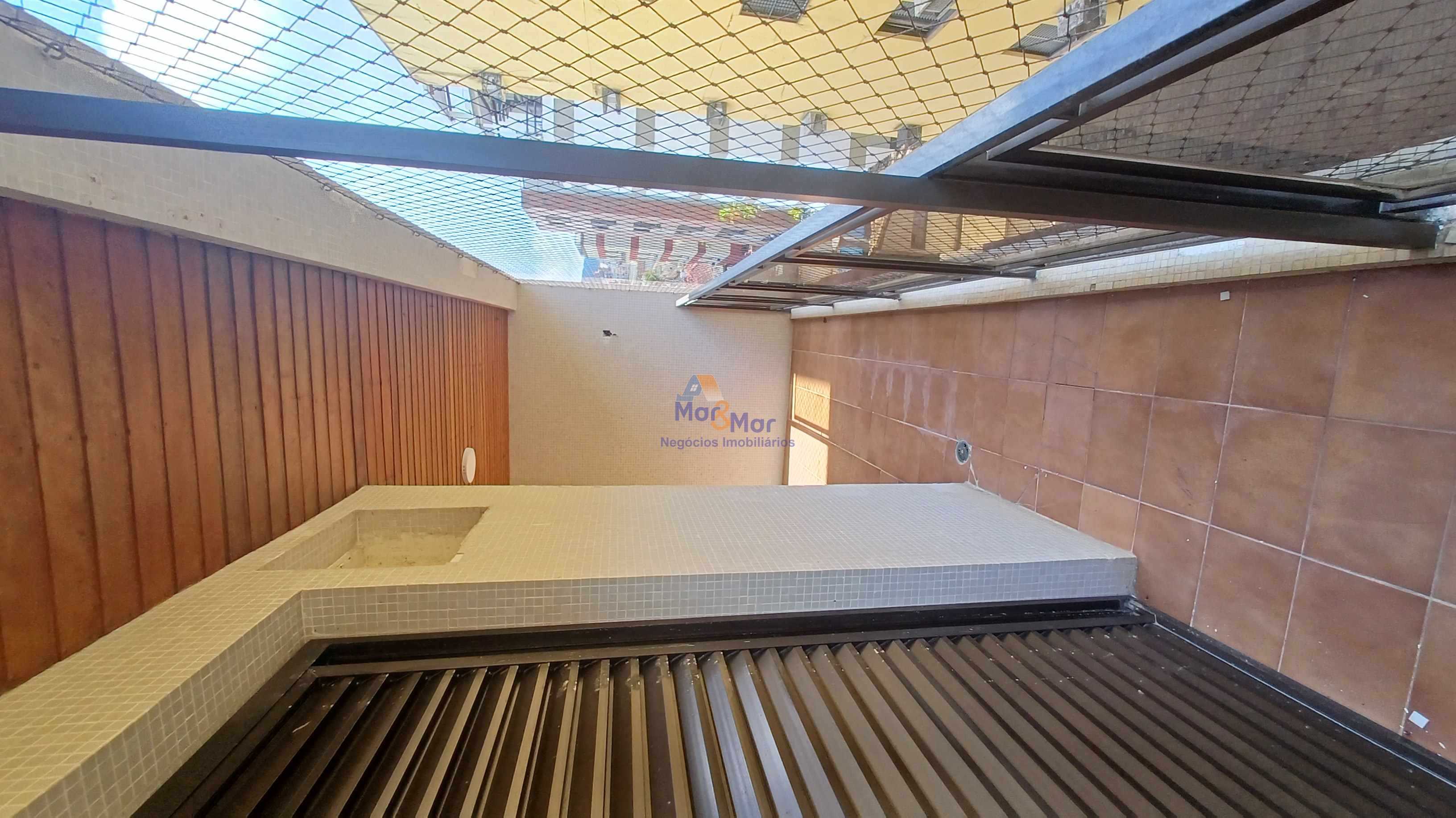 Apartamento na Praia da Enseada, Guarujá - SP