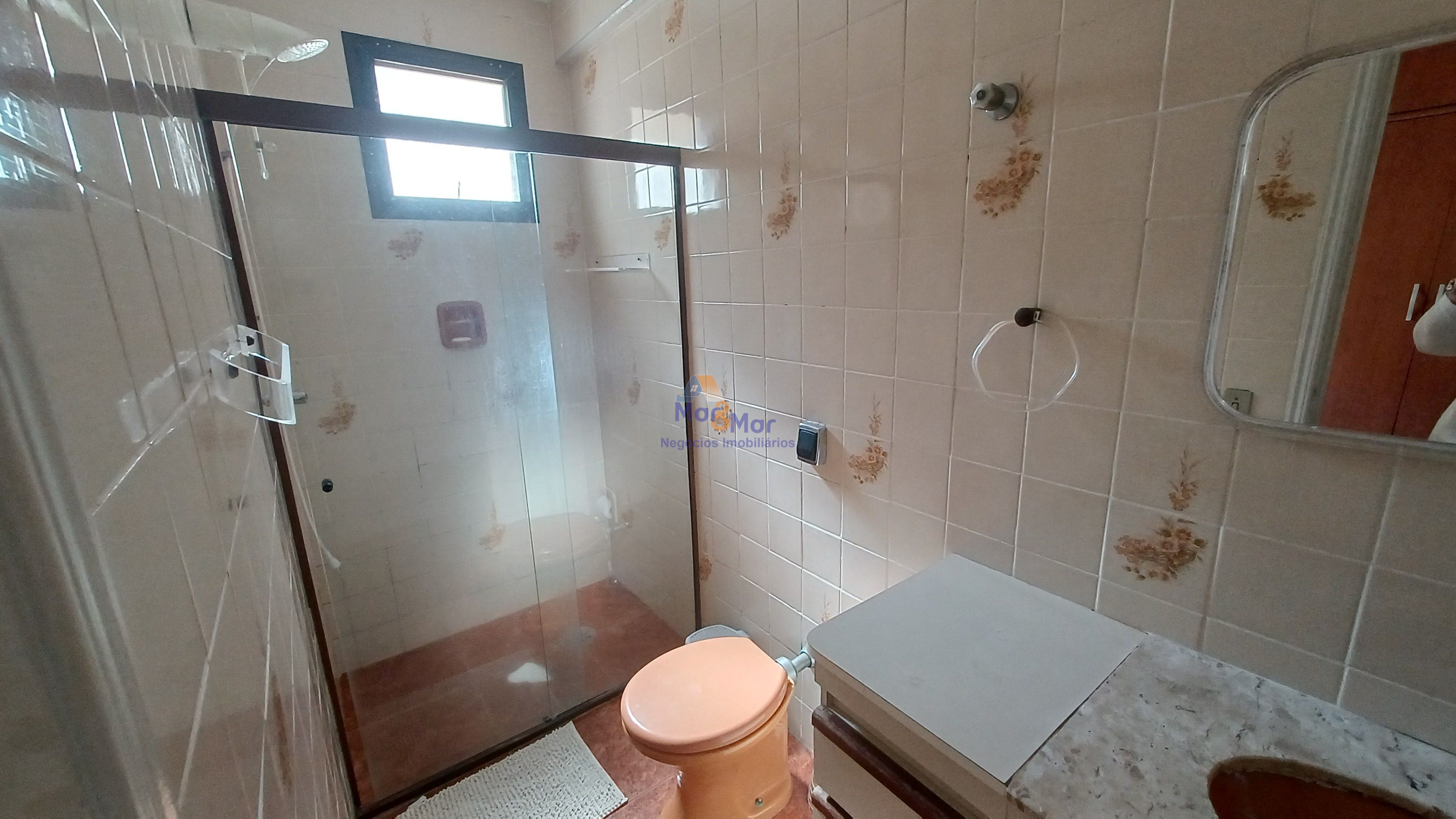 Apartamento na Praia da Enseada, Guarujá - SP