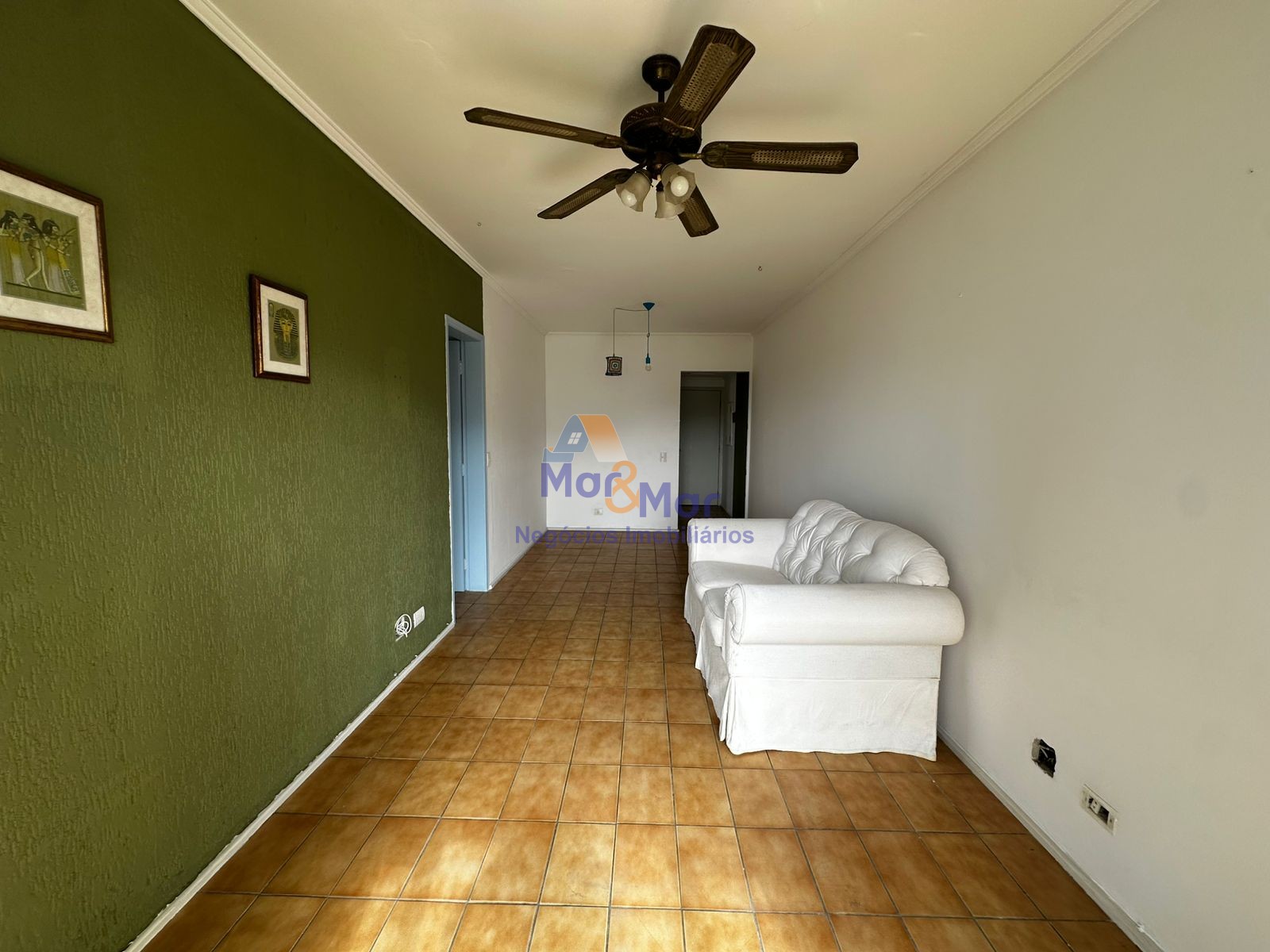 Apartamento na Praia da Enseada, Guarujá - SP