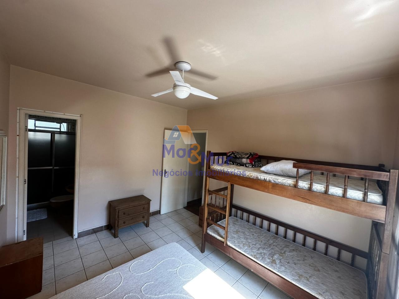 Apartamento na Praia da Enseada, Guarujá - SP
