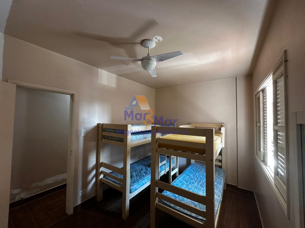 Apartamento na Praia da Enseada, Guarujá - SP