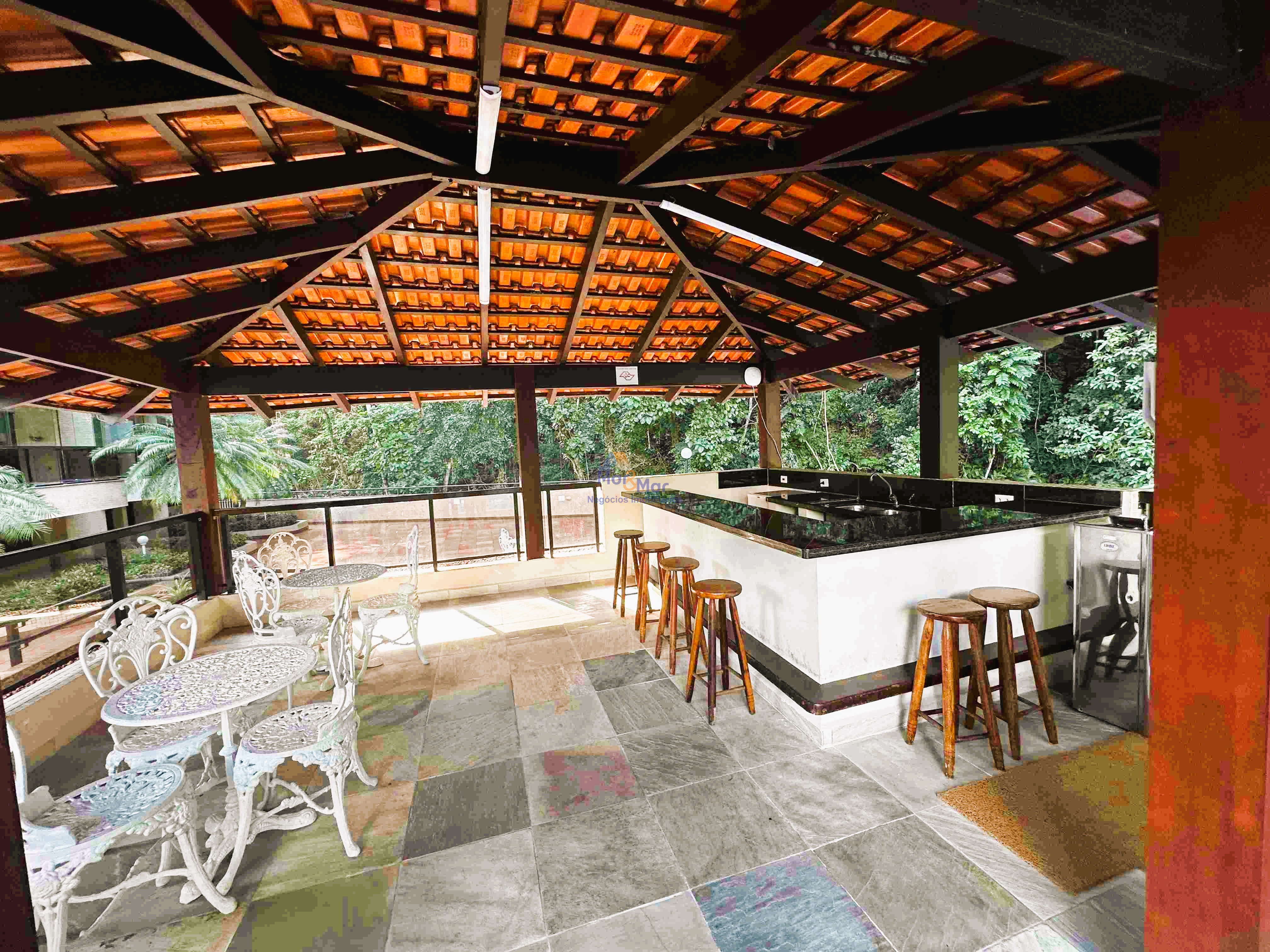 Apartamento-3-dormitorios-Pitangueiras