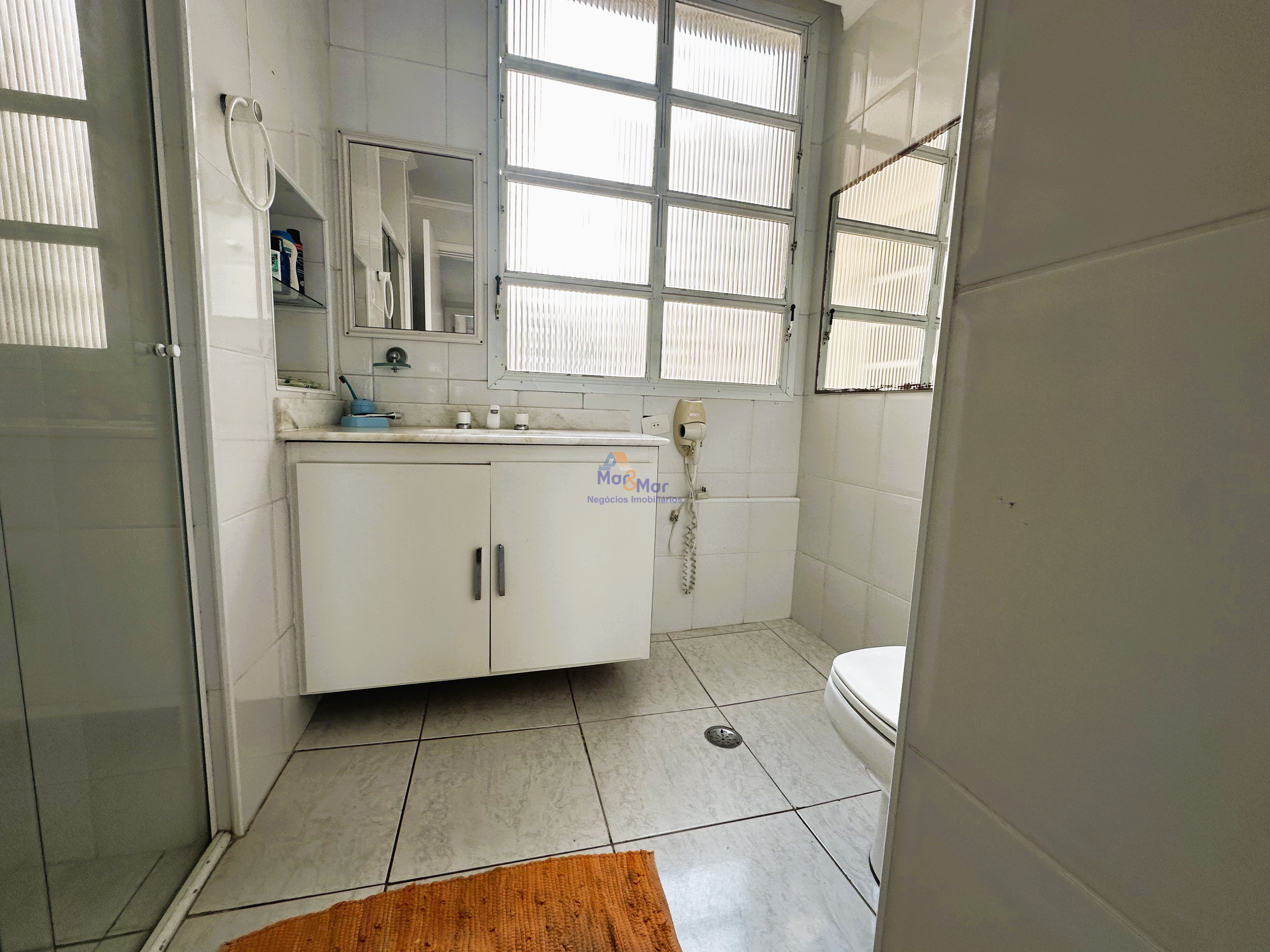 Apartamento Frente ao Mar nas Pitangueiras, Guarujá - SP