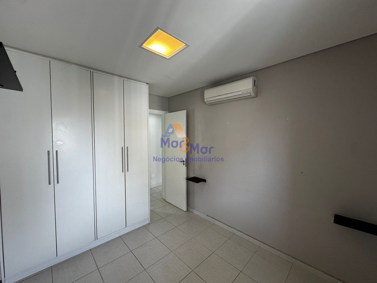Apartamento Frente ao Mar, Praia das Astúrias Guarujá - SP