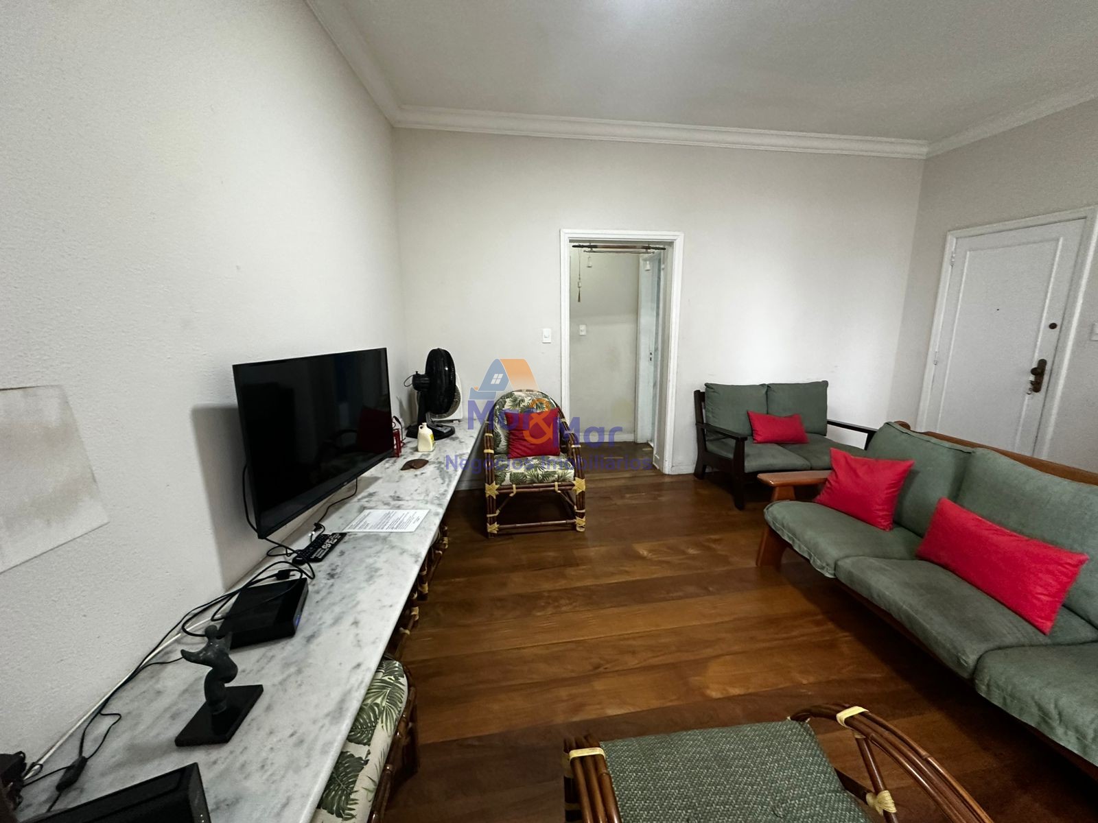 Apartamento-2-dormitorios-Pitangueiras