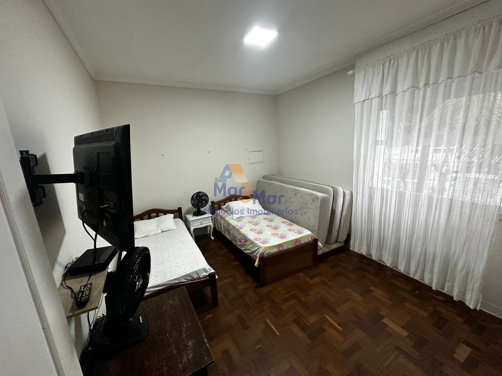 Apartamento-2-dormitorios-Pitangueiras