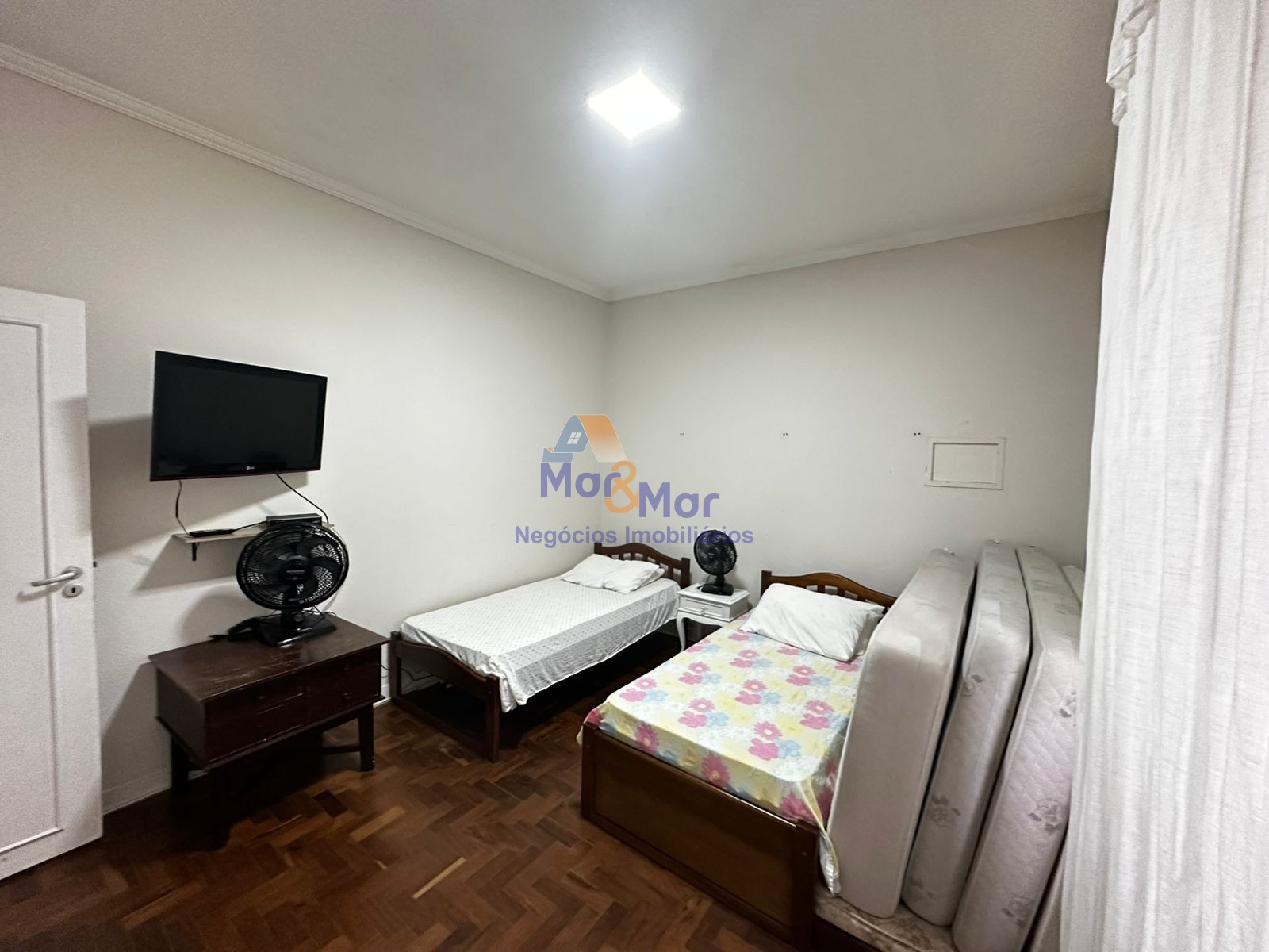 Apartamento-2-dormitorios-Pitangueiras