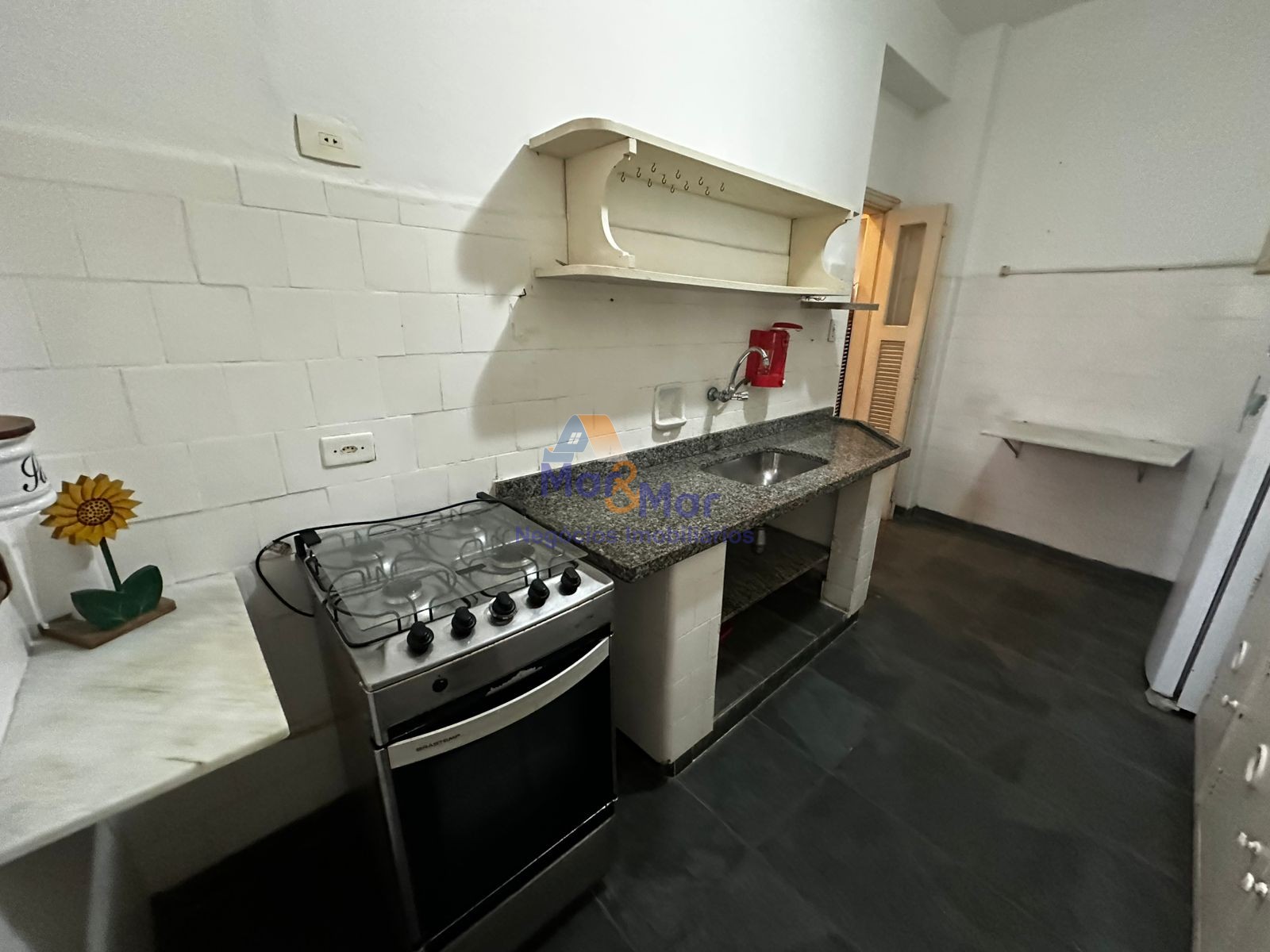 Apartamento na Praia das Pitangueiras, Guarujá - SP