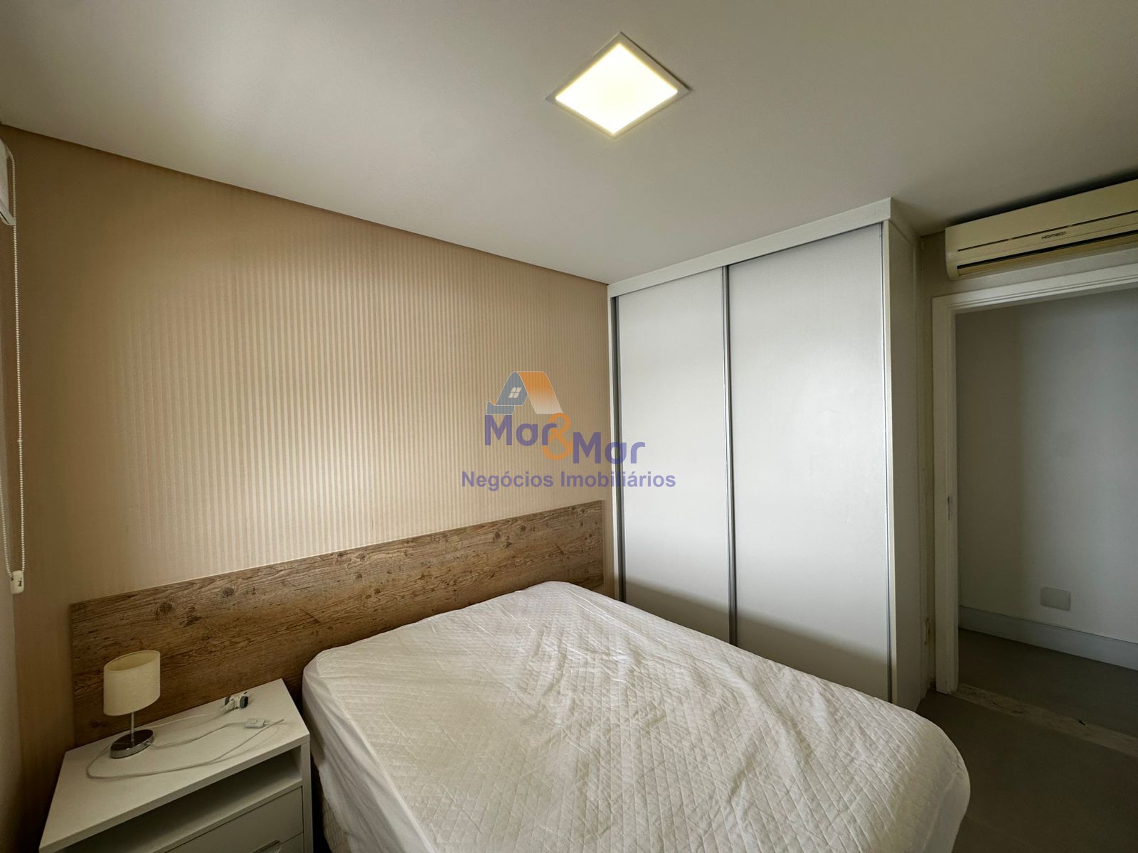 Apartamento Frente ao Mar, Praia das Astúria, Guarujá - SP