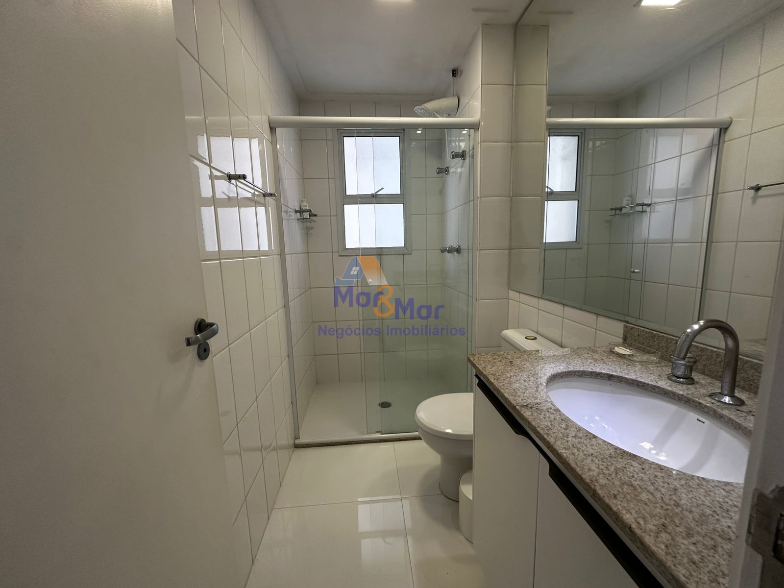 Apartamento Frente ao Mar, Praia das Astúria, Guarujá - SP