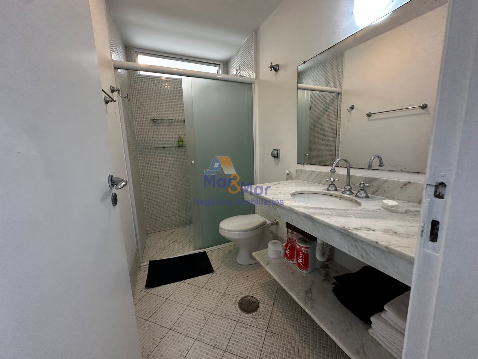 Apartamento Frente ao Mar nas Pitangueiras, Guarujá - SP