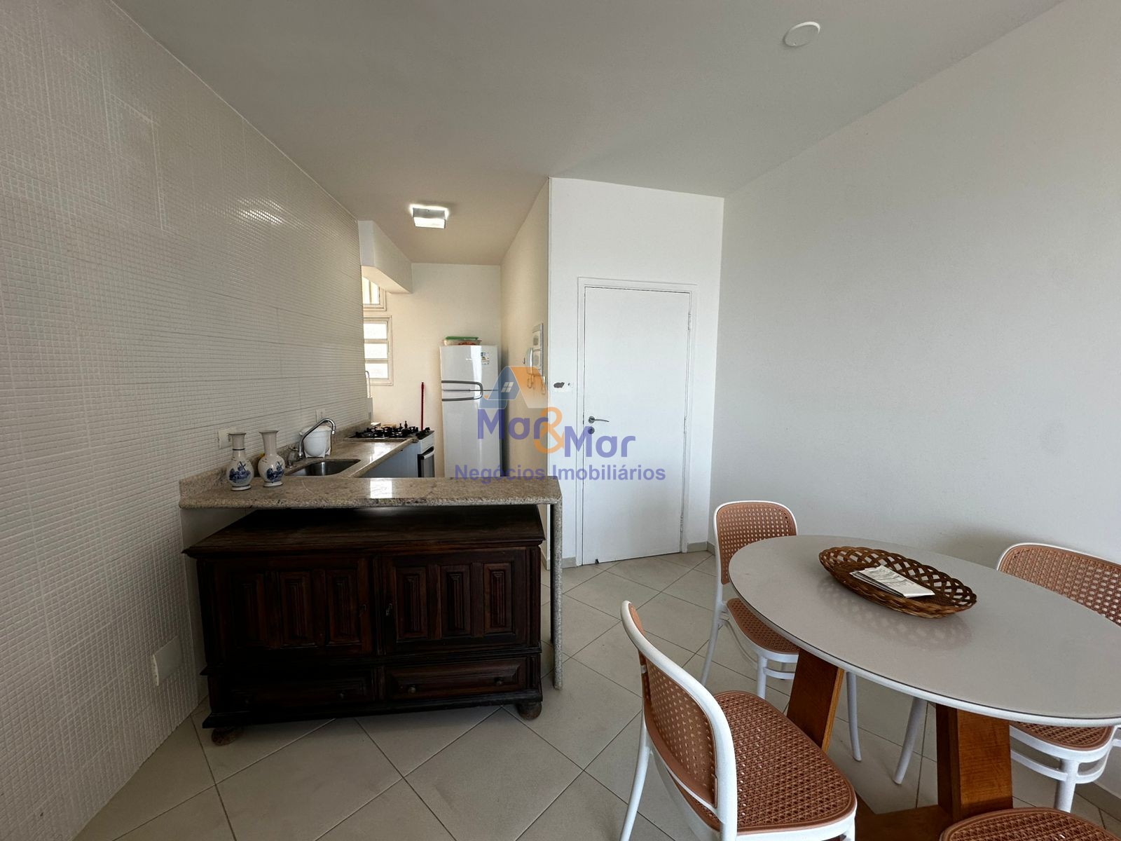 Apartamento Frente ao Mar nas Pitangueiras, Guarujá - SP