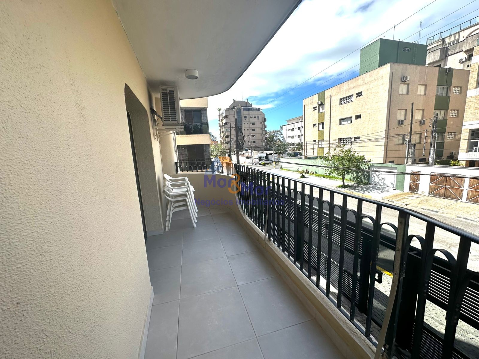 Apartamento na Praia da Enseada, Guarujá - SP