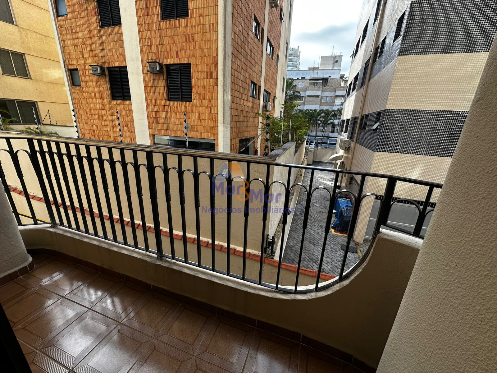 Apartamento na Praia da Enseada, Guarujá - SP