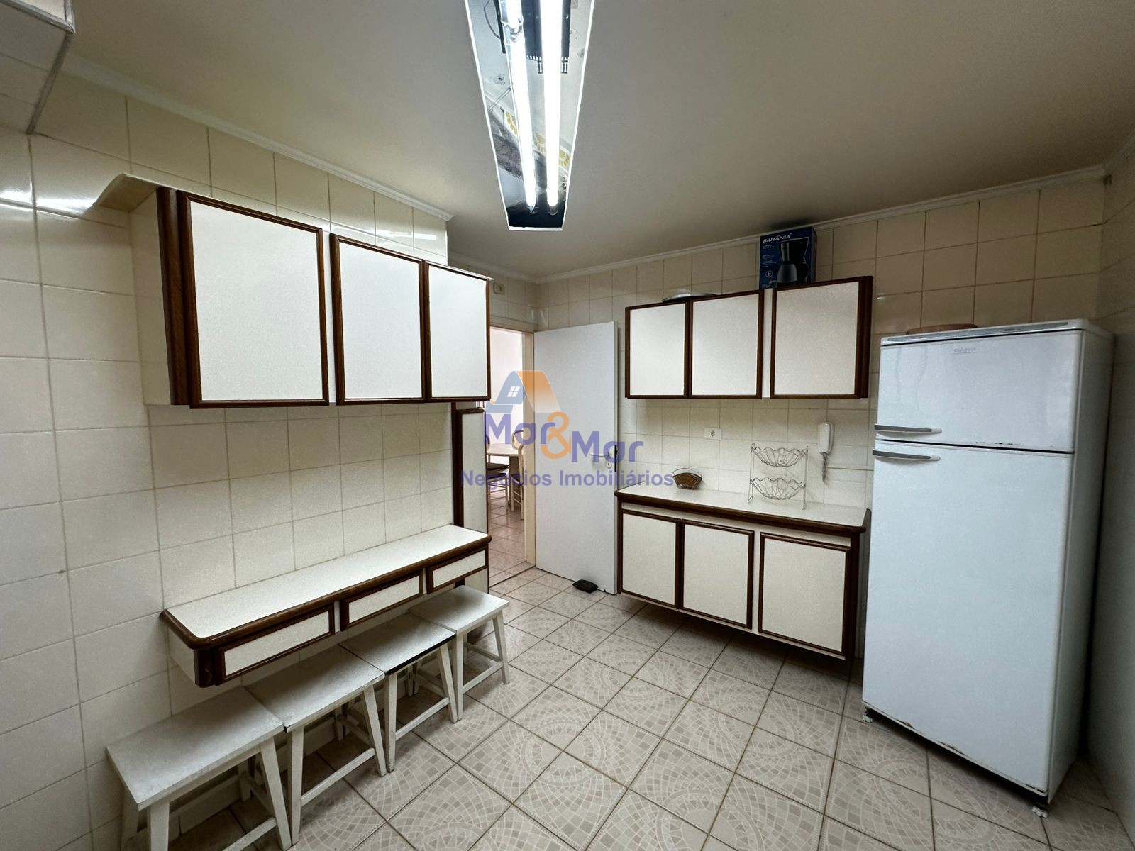 Apartamento na Praia das Pitangueiras, Guarujá - SP