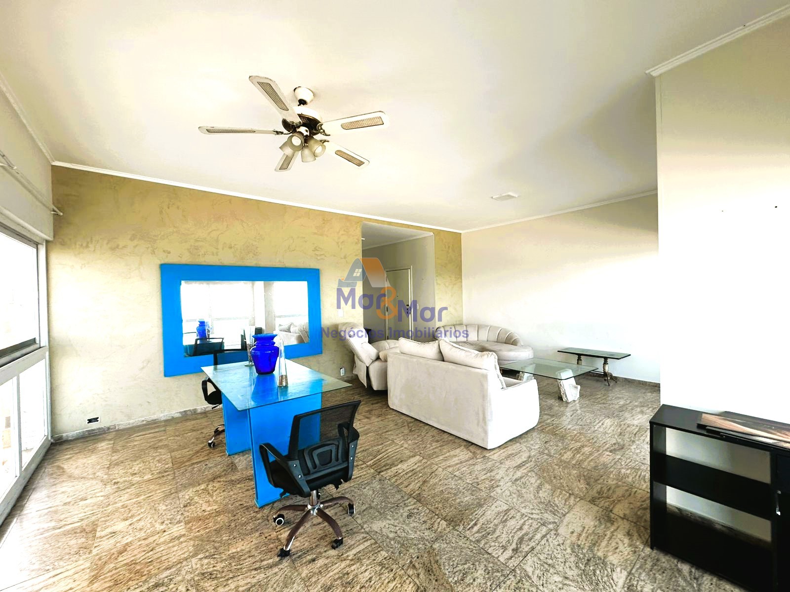 Apartamento Frente ao Mar nas Pitangueiras, Guarujá - SP