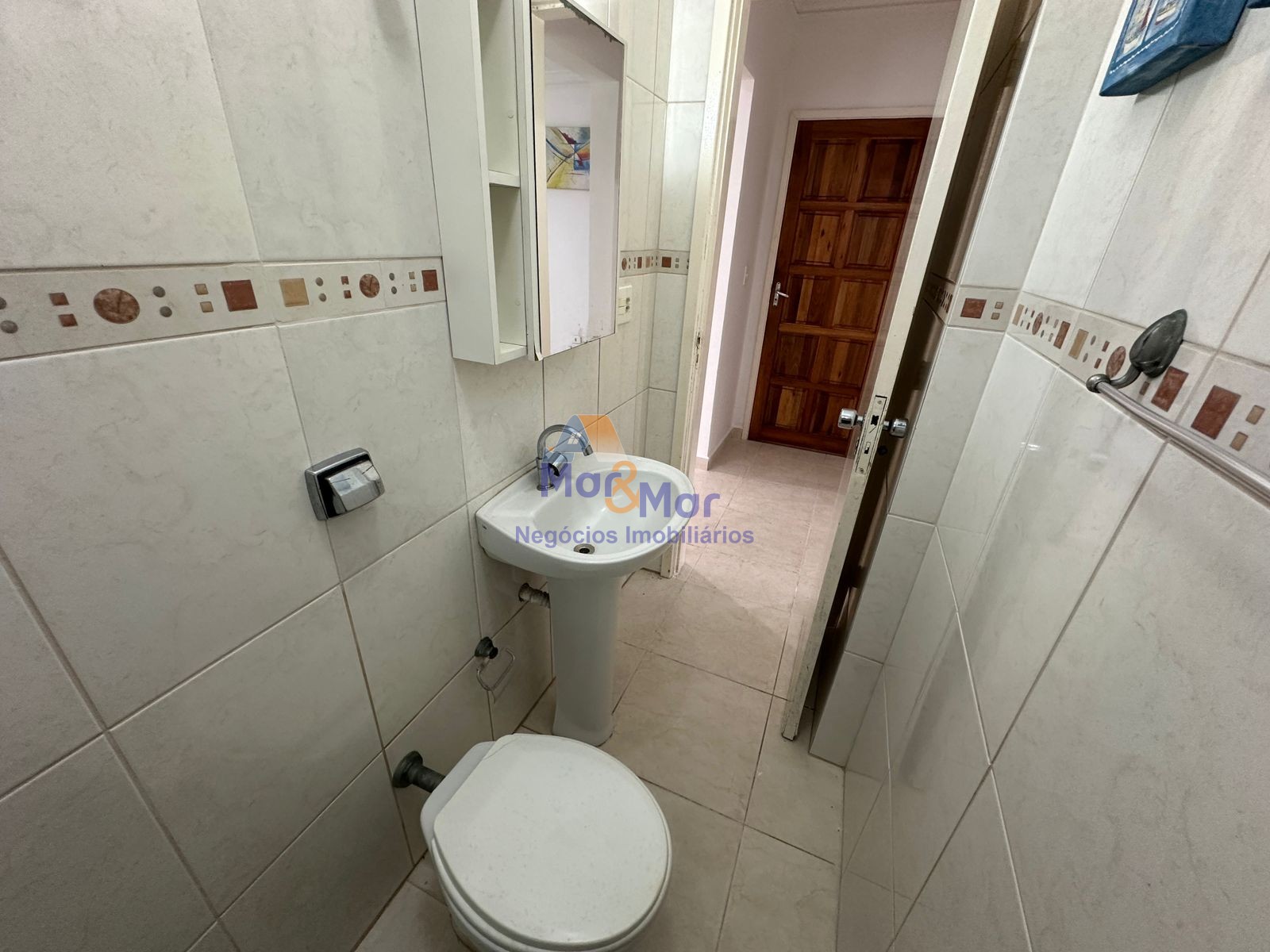 Apartamento na Praia das Pitangueiras, Guarujá - SP