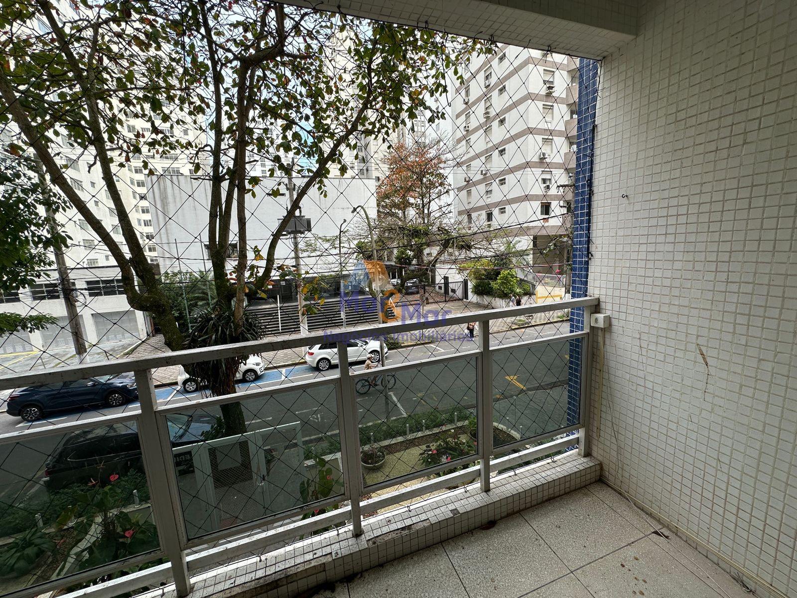 Apartamento na Praia das Pitangueiras, Guarujá - SP