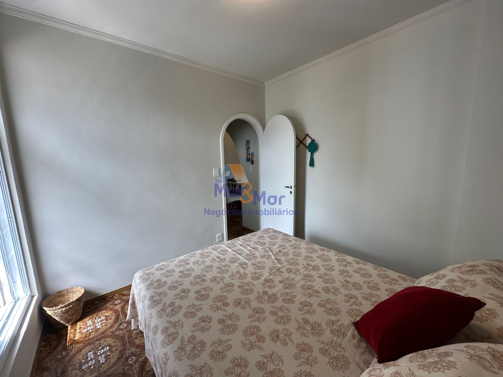 Apartamento na Praia das Pitangueiras, Guarujá - SP