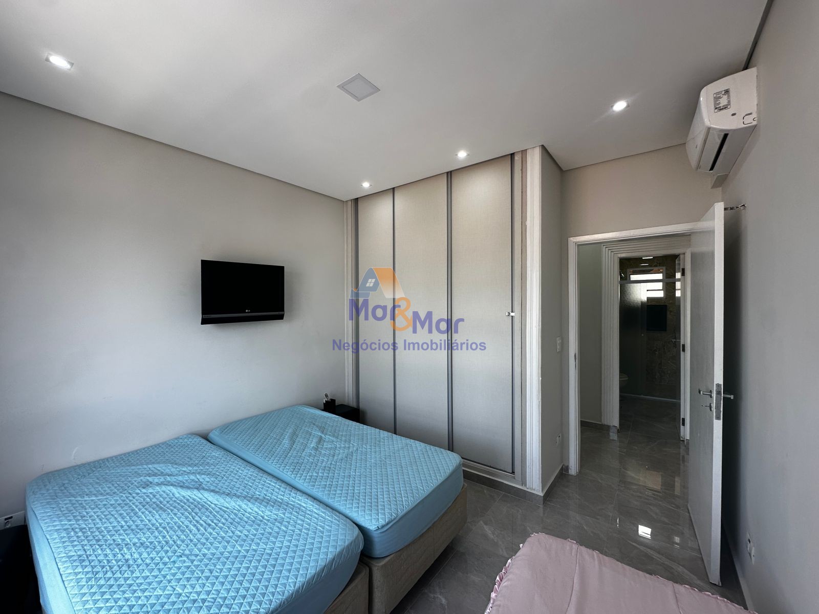 Apartamento Frente ao Mar-3-dormitorios-Pitangueiras