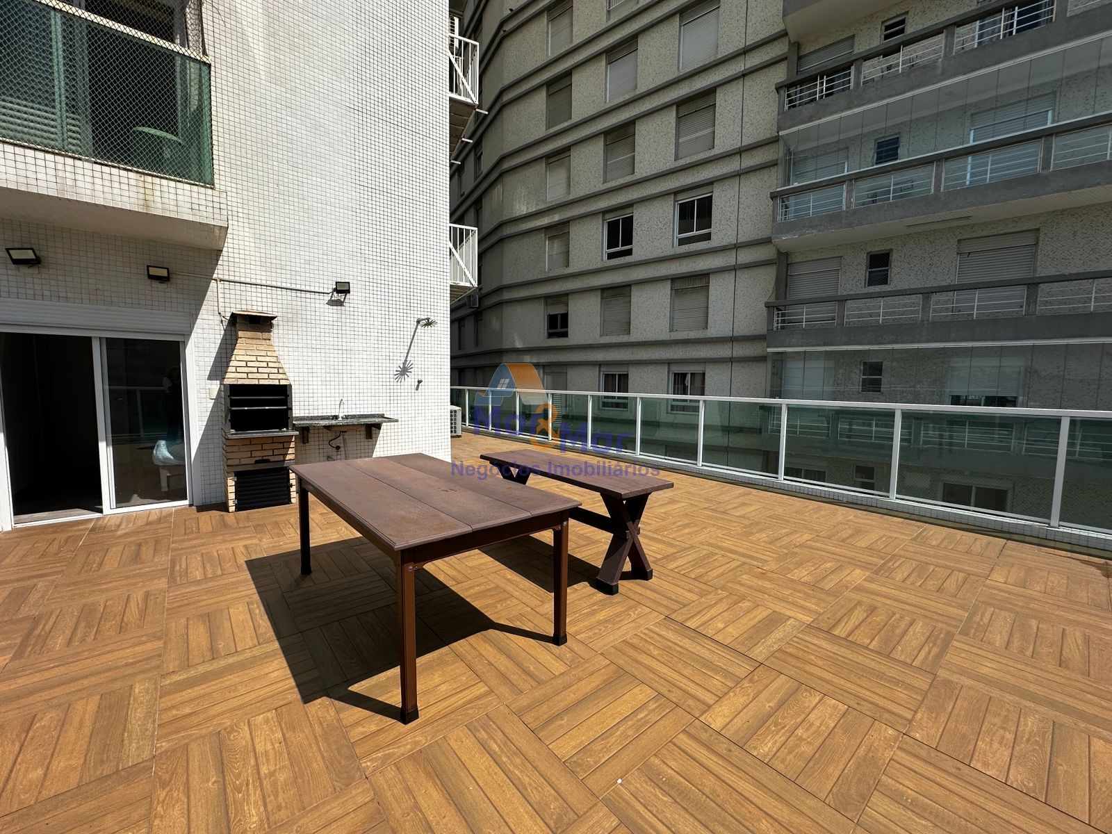 Apartamento Frente ao Mar-3-dormitorios-Pitangueiras