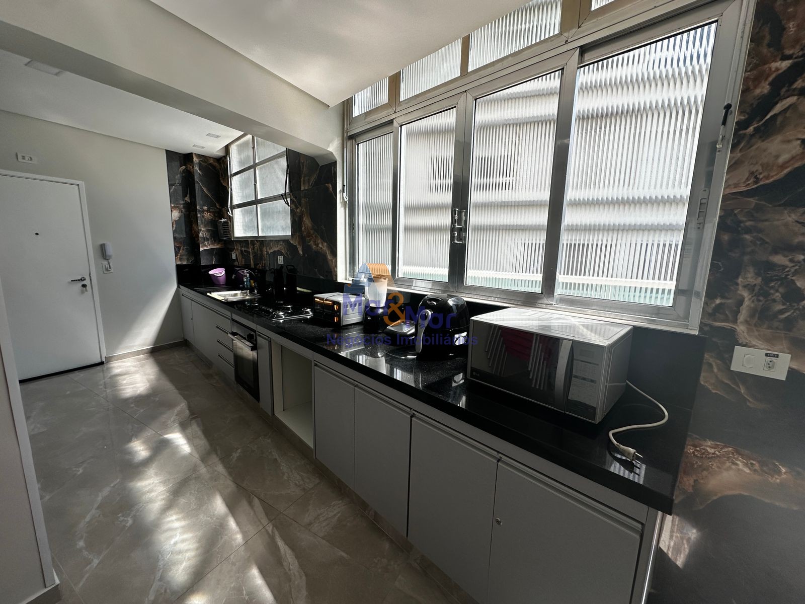 Apartamento Frente ao Mar-3-dormitorios-Pitangueiras