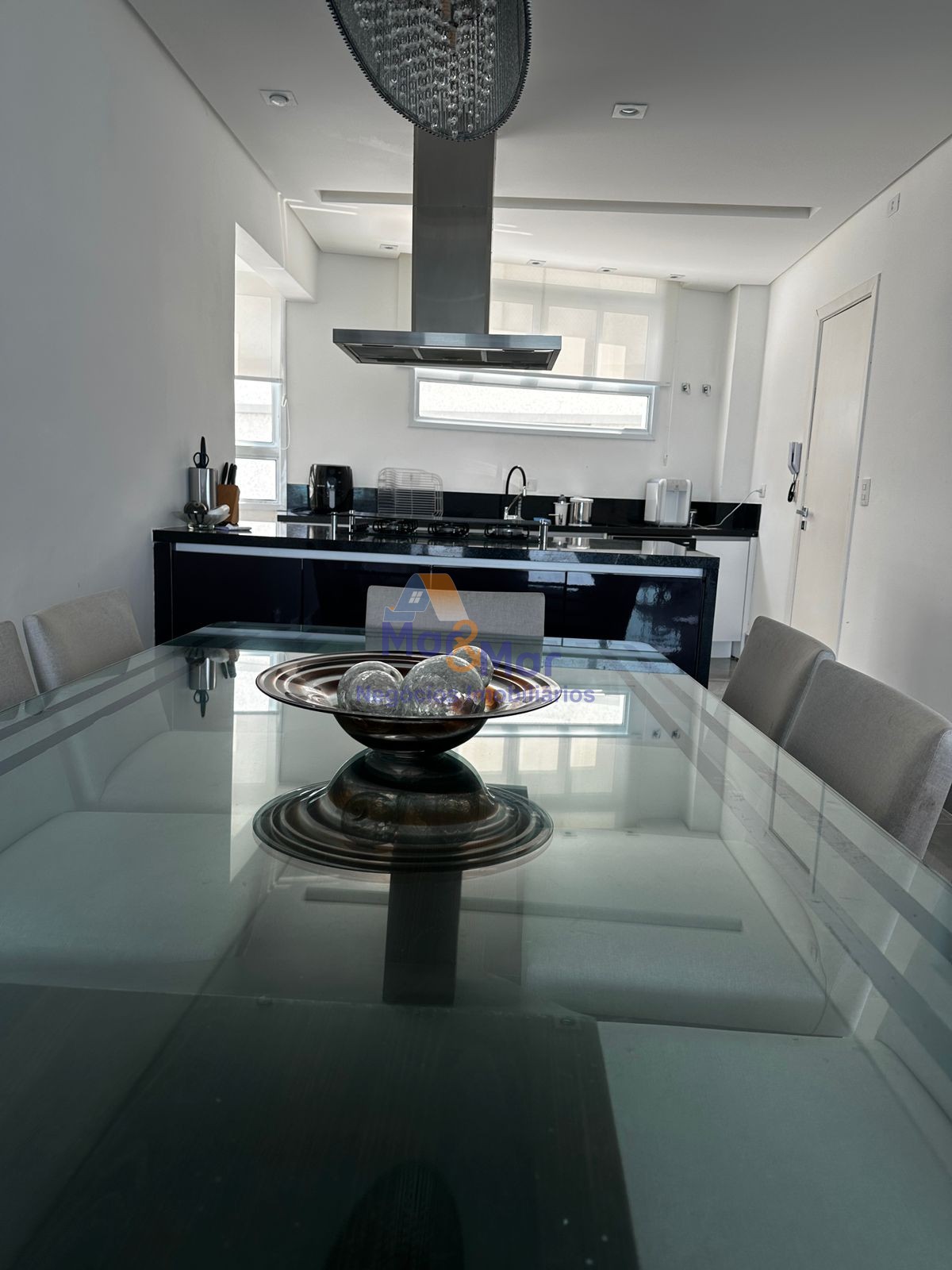 Apartamento Frente ao Mar nas Pitangueiras, Guarujá - SP