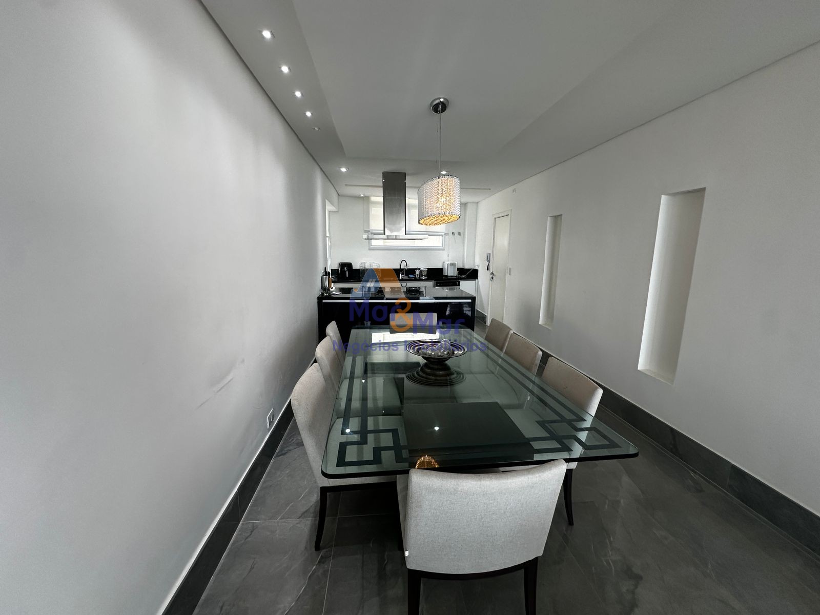 Apartamento Frente ao Mar nas Pitangueiras, Guarujá - SP