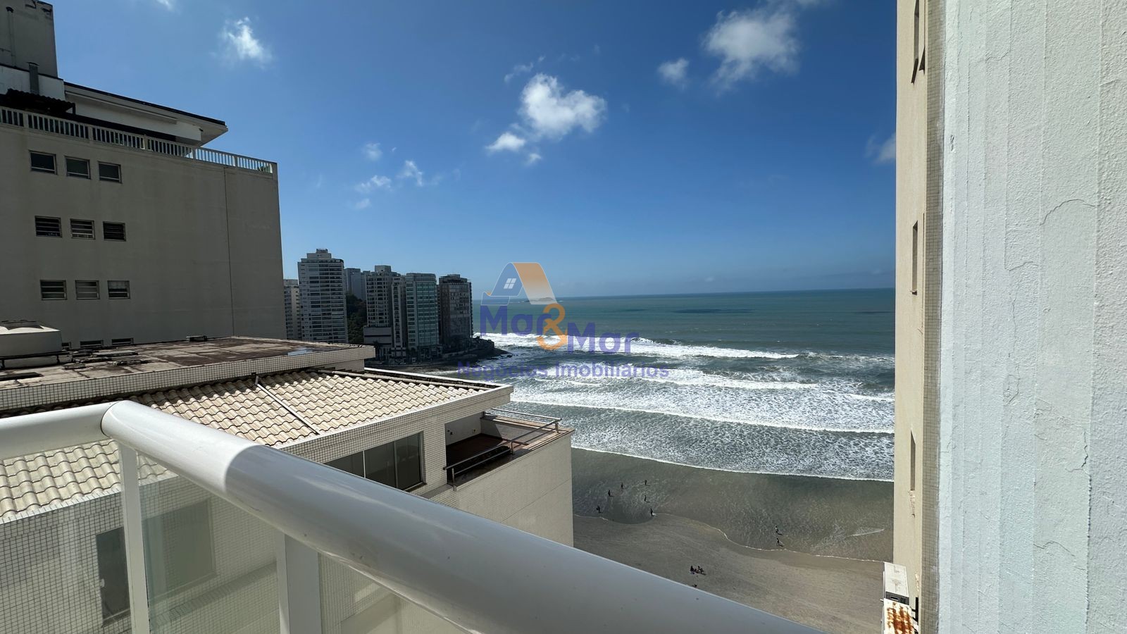 Apartamento Frente ao Mar nas Pitangueiras, Guarujá - SP