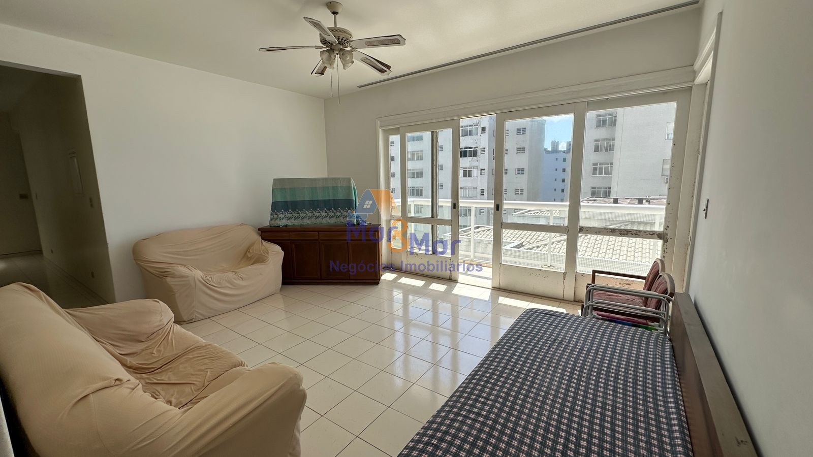 Apartamento Frente ao Mar nas Pitangueiras, Guarujá - SP