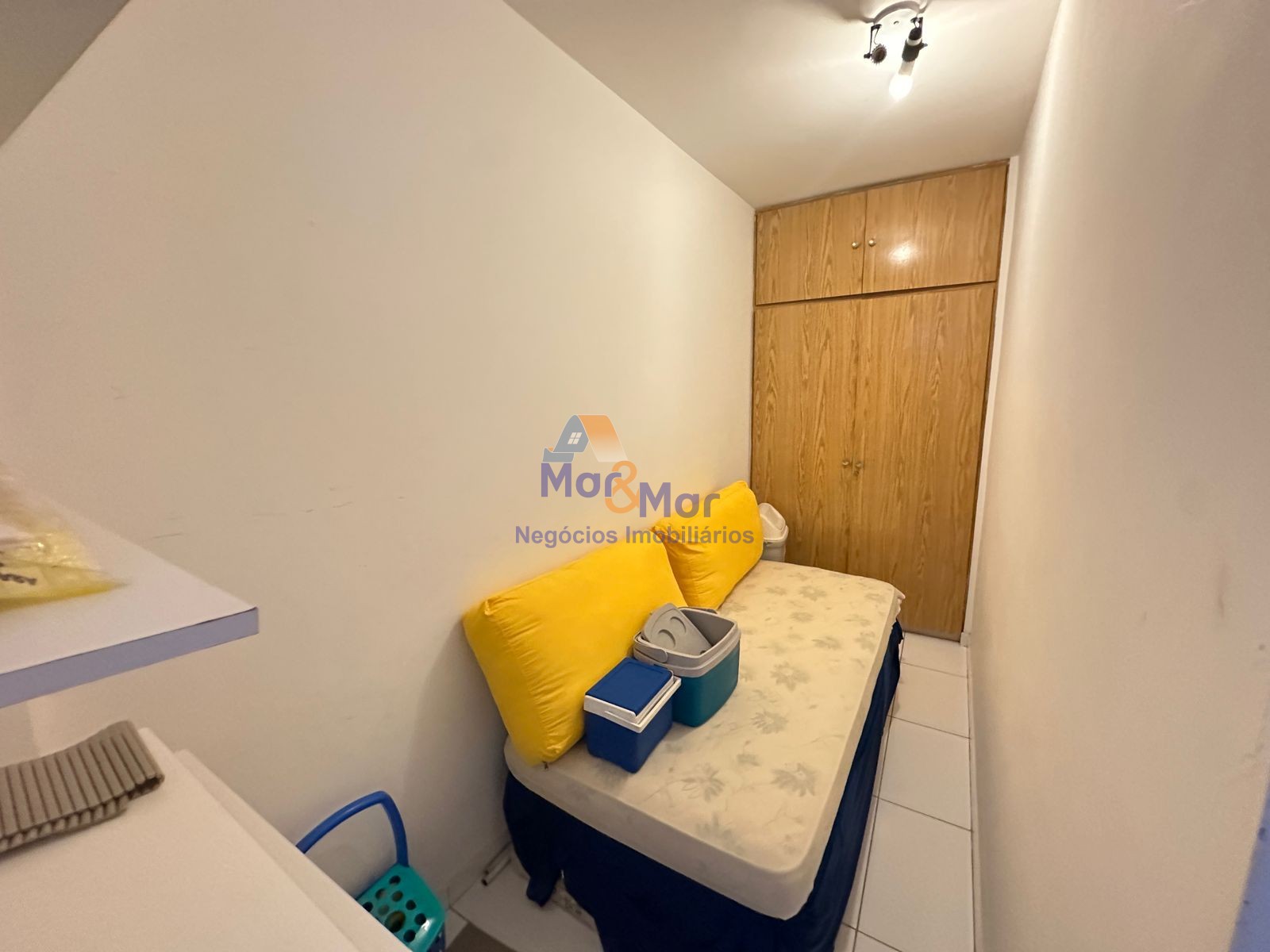 Apartamento na Praia das Pitangueiras, Guarujá - SP
