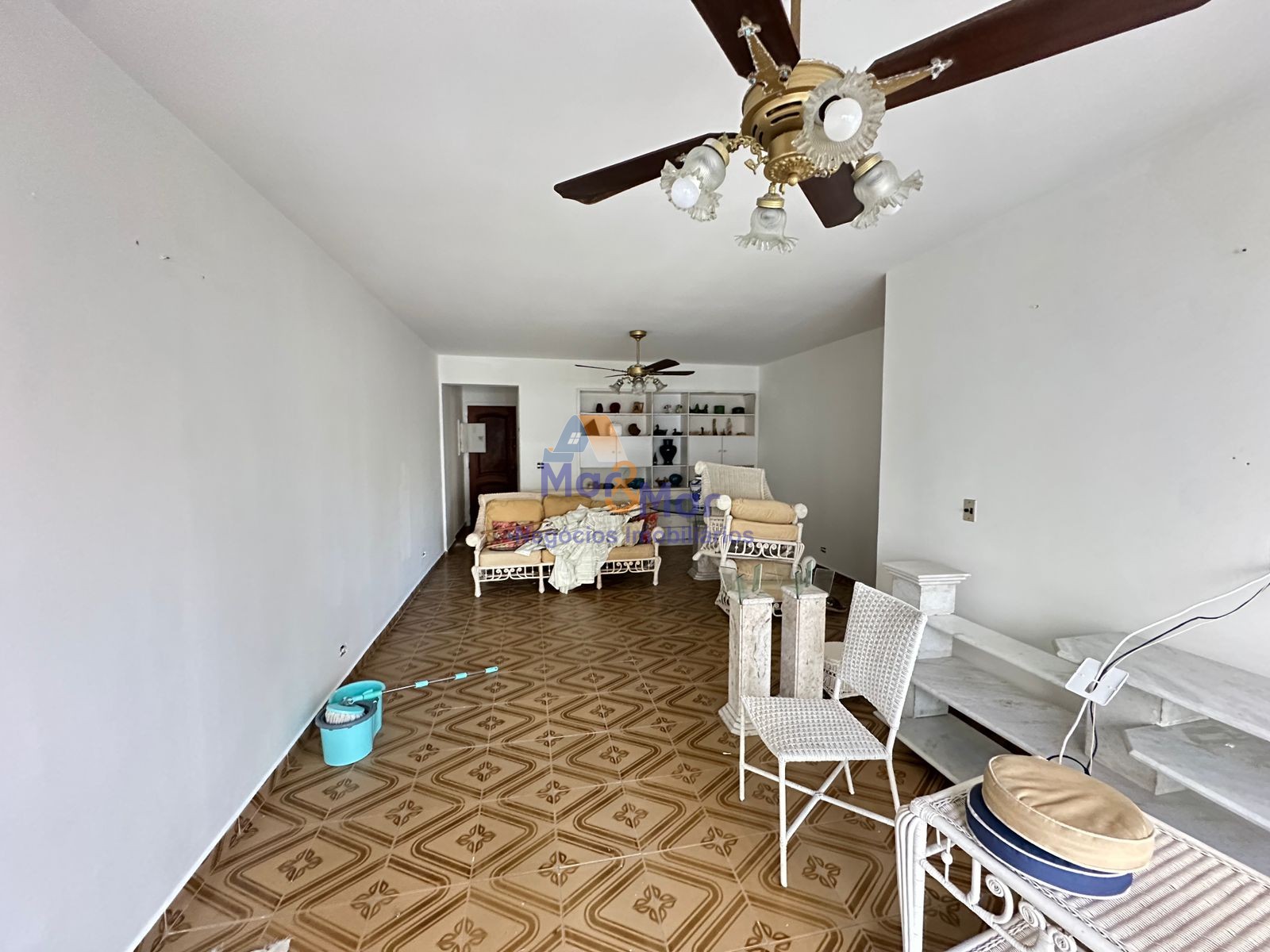 Apartamento na Praia das Pitangueiras, Guarujá - SP