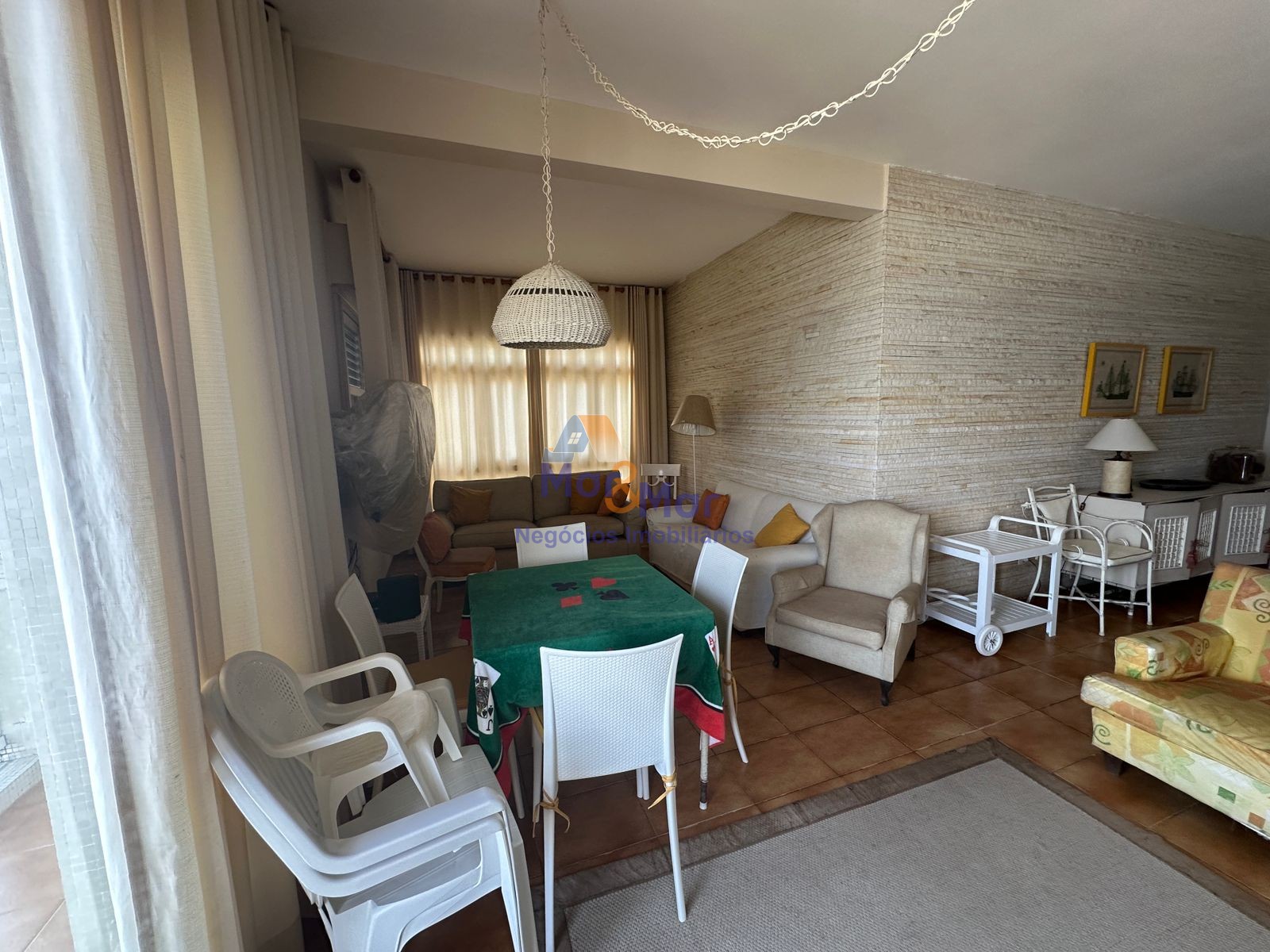 Apartamento Frente ao Mar nas Pitangueiras, Guarujá - SP