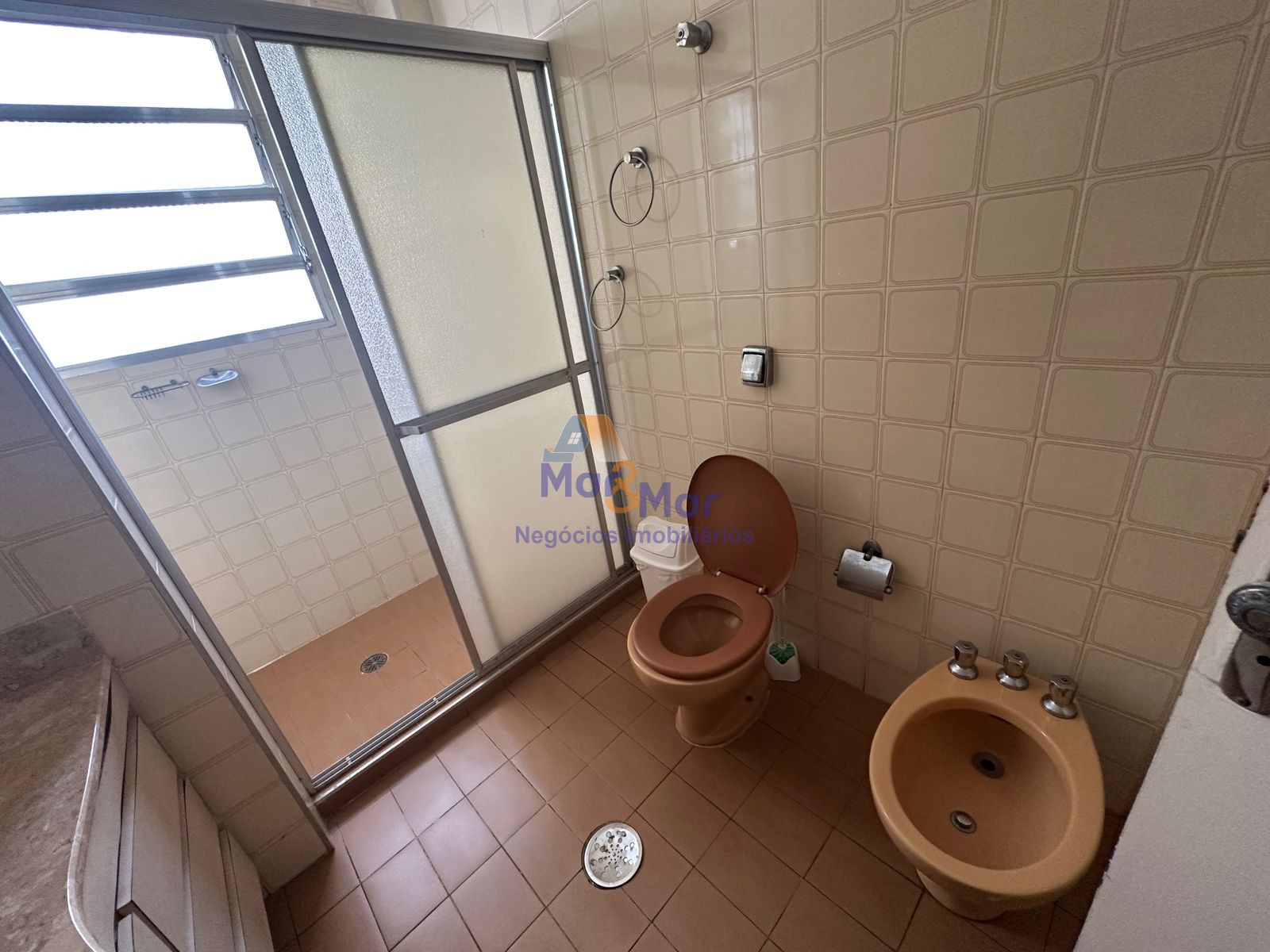 Apartamento Frente ao Mar nas Pitangueiras, Guarujá - SP