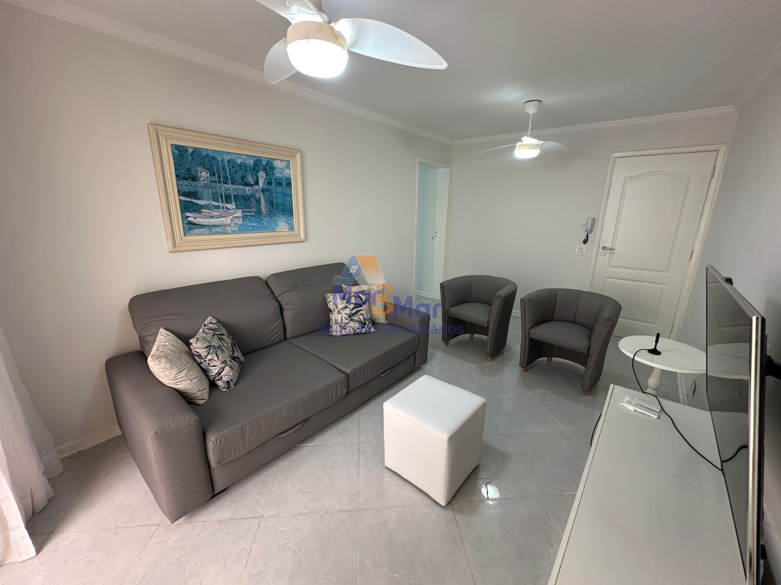 Apartamento na Praia das Pitangueiras, Guarujá - SP