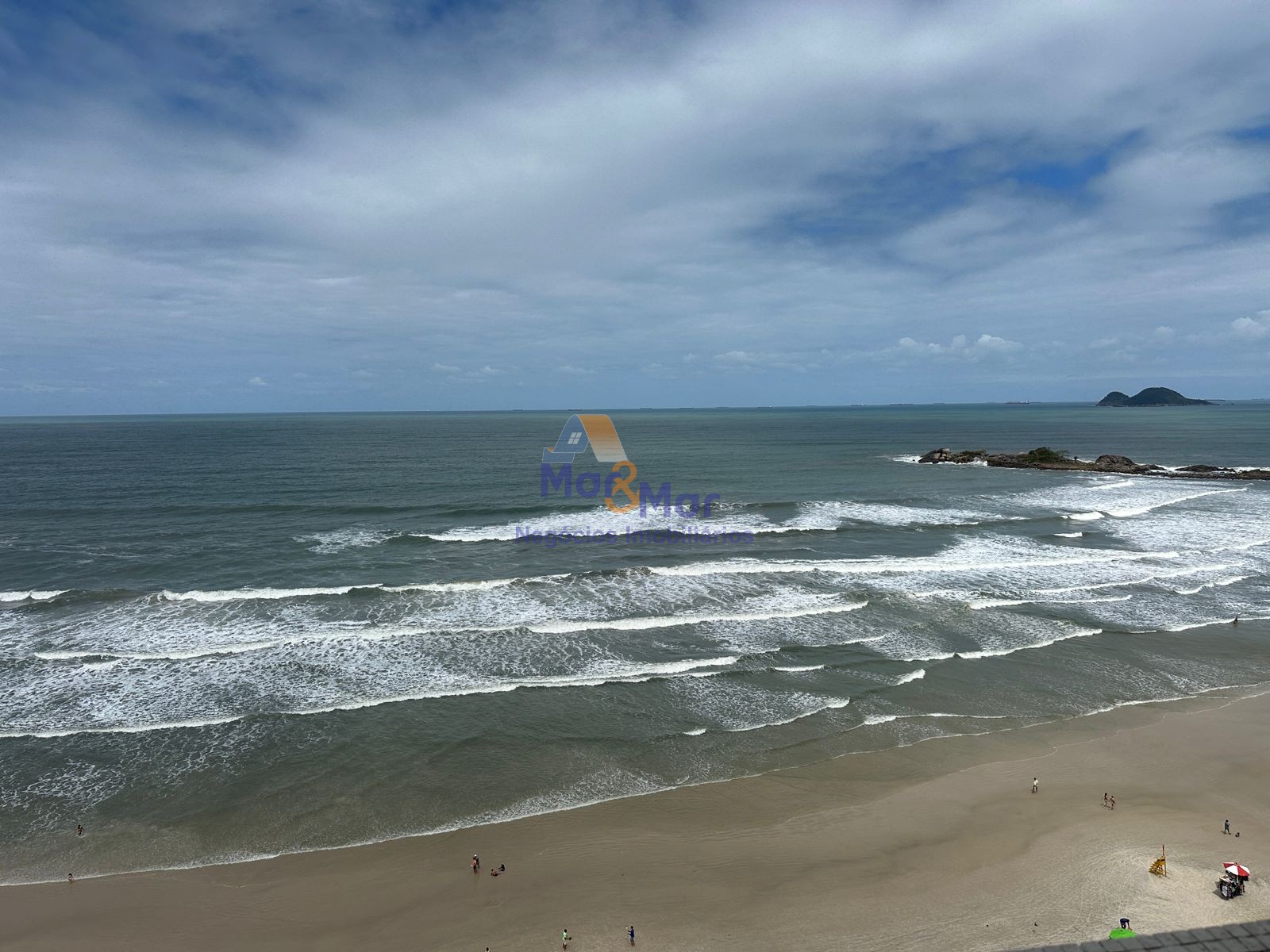 Apartamento Frente ao Mar nas Pitangueiras, Guarujá - SP