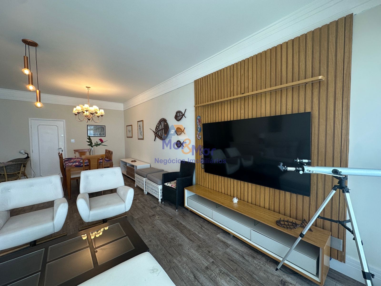 Apartamento Frente ao Mar nas Pitangueiras, Guarujá - SP