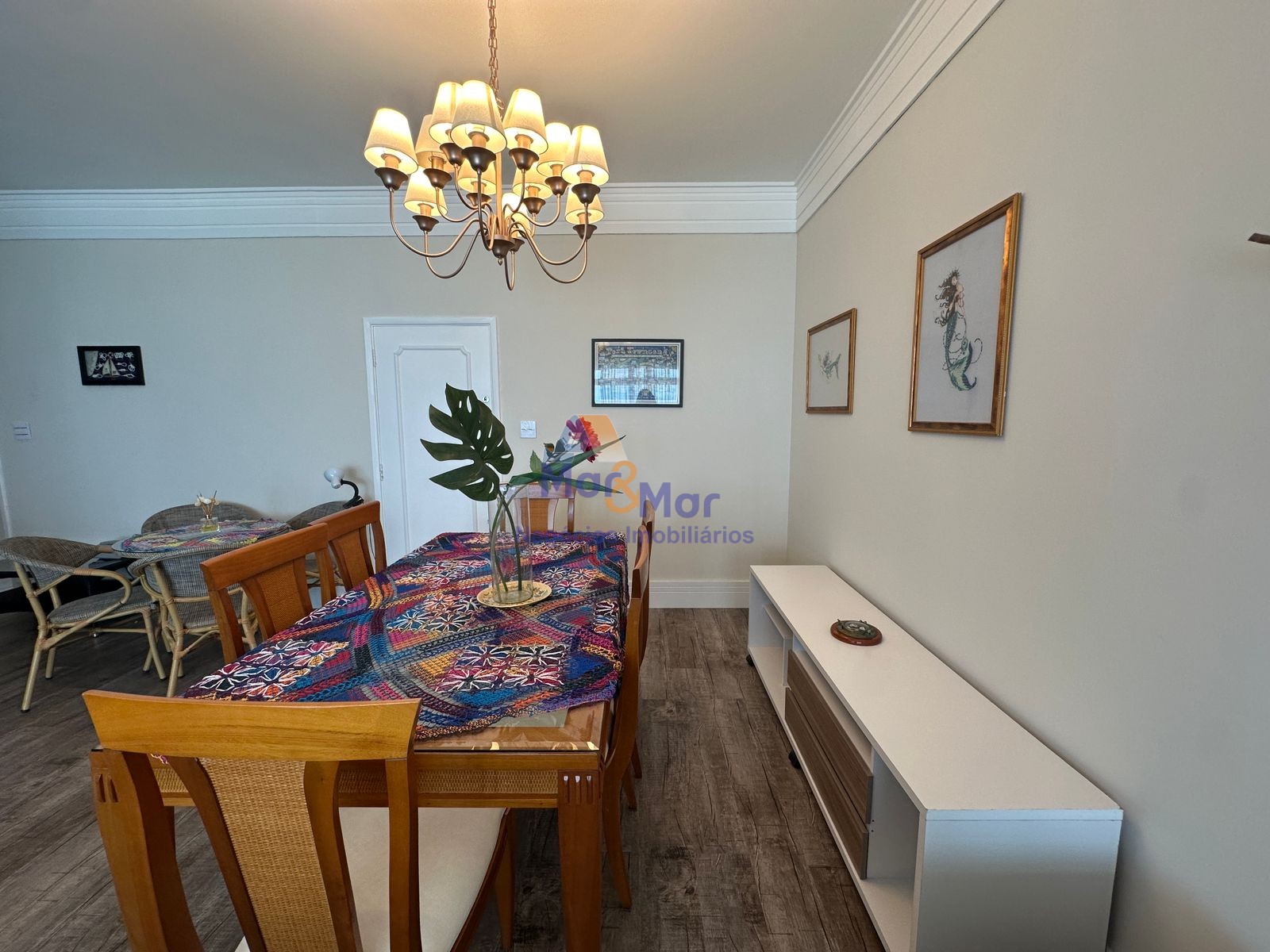 Apartamento Frente ao Mar nas Pitangueiras, Guarujá - SP