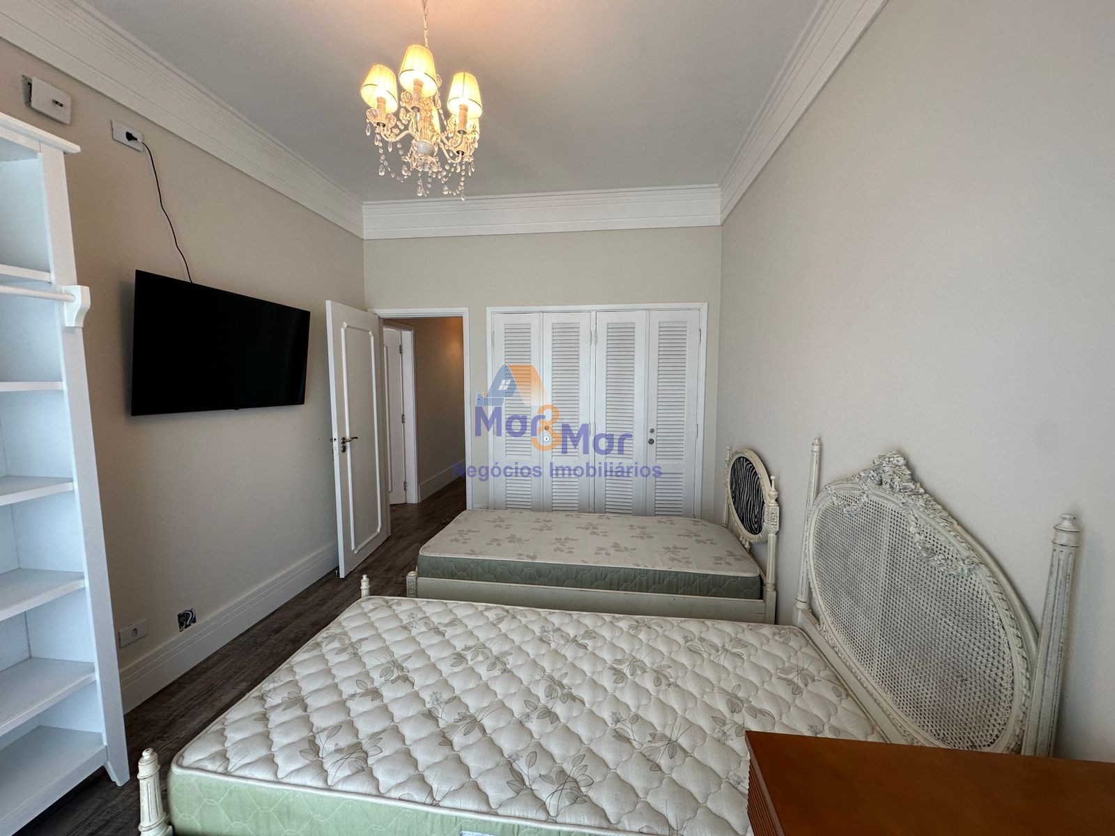 Apartamento Frente ao Mar nas Pitangueiras, Guarujá - SP