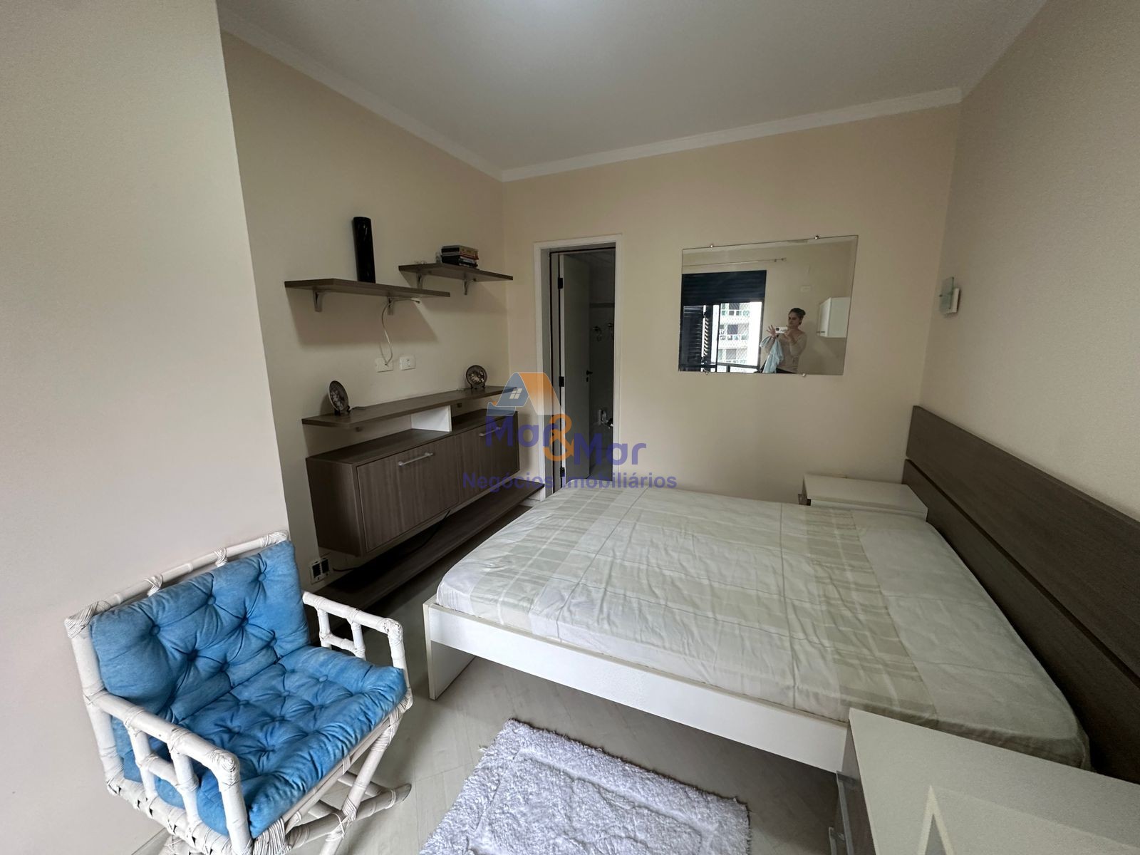 Apartamento na Praia das Pitangueiras, Guarujá - SP
