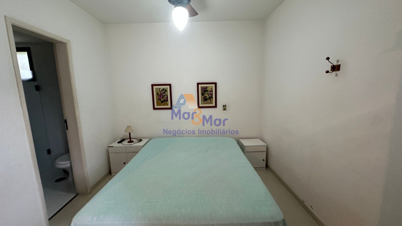 Apartamento na Praia das Pitangueiras, Guarujá - SP