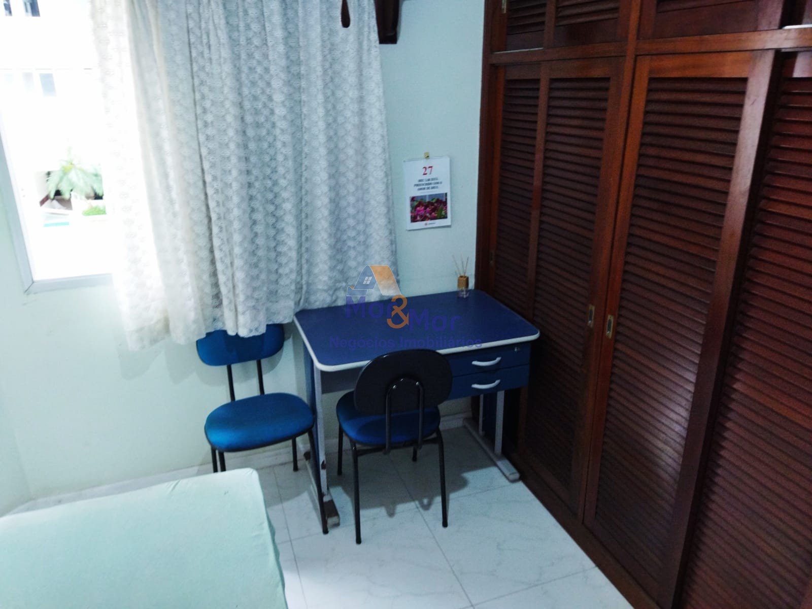 Apartamento na Praia das Pitangueiras, Guarujá - SP