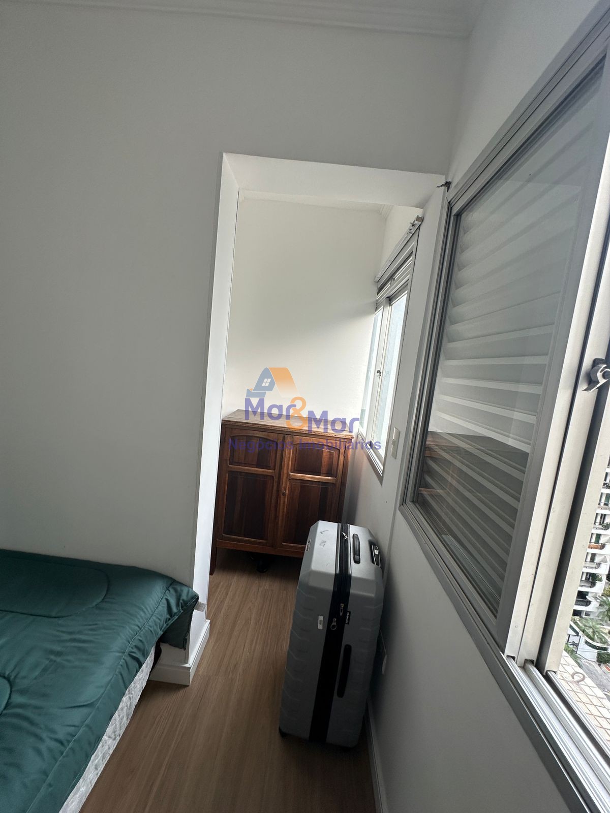 Apartamento na Praia das Pitangueiras, Guarujá - SP