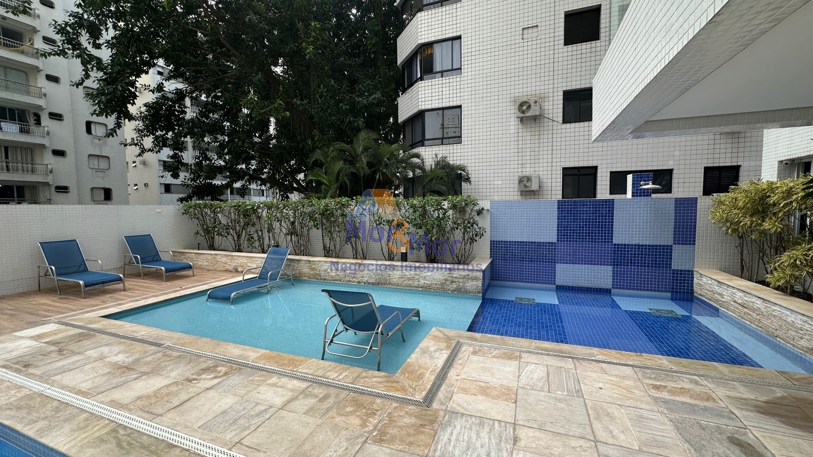 Apartamento na Praia das Pitangueiras, Guarujá - SP