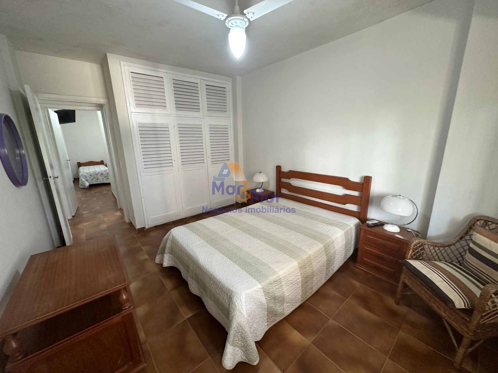Apartamento na Praia das Pitangueiras, Guarujá - SP