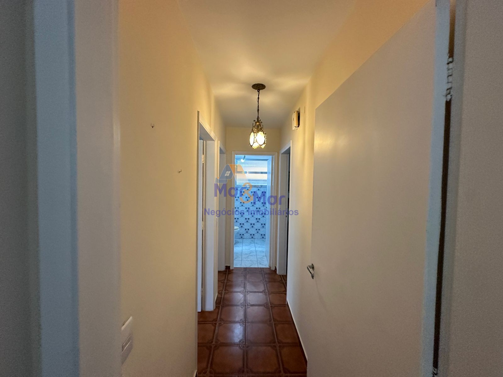 Apartamento na Praia das Pitangueiras, Guarujá - SP